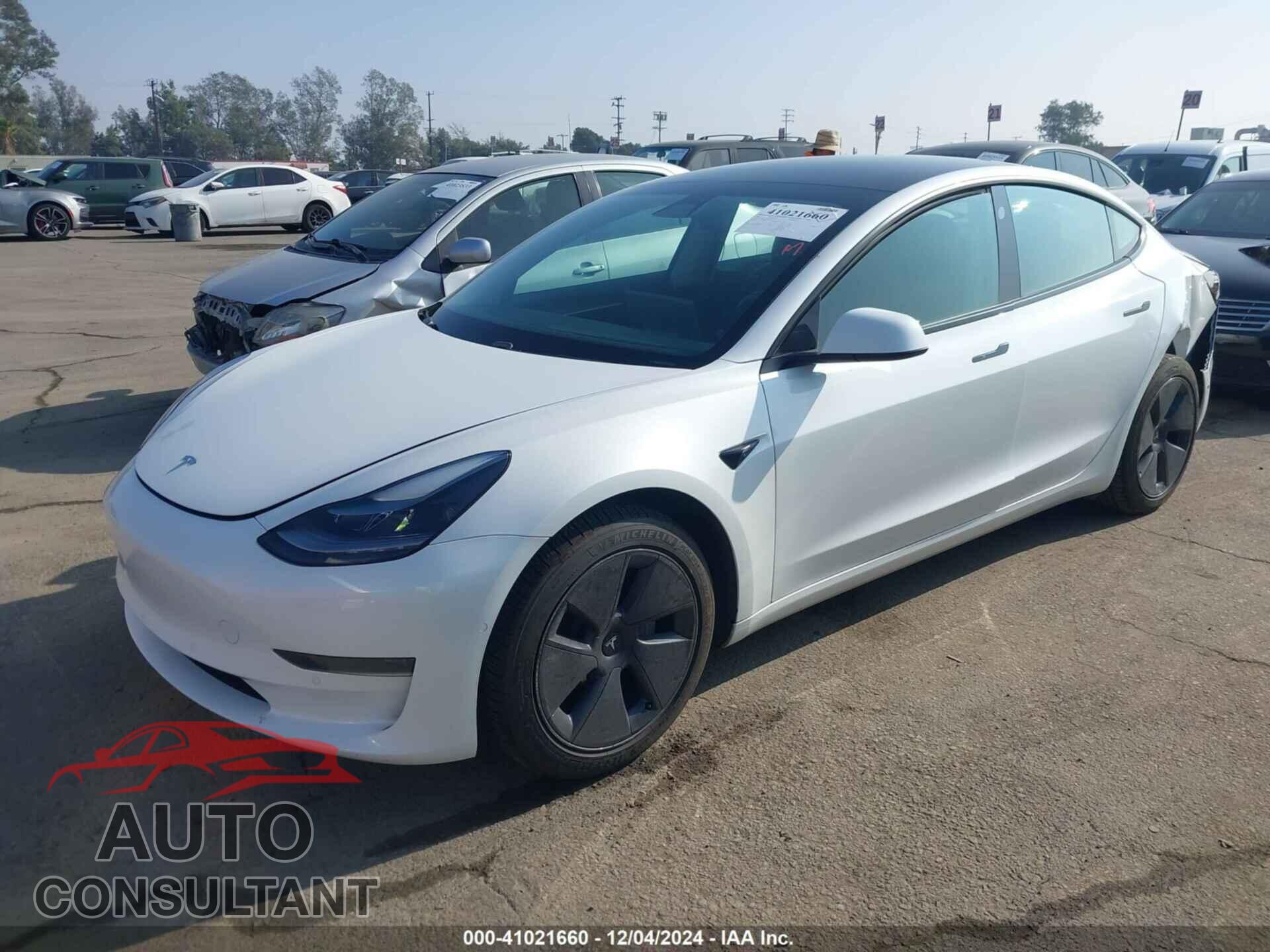 TESLA MODEL 3 2021 - 5YJ3E1EA0MF075357