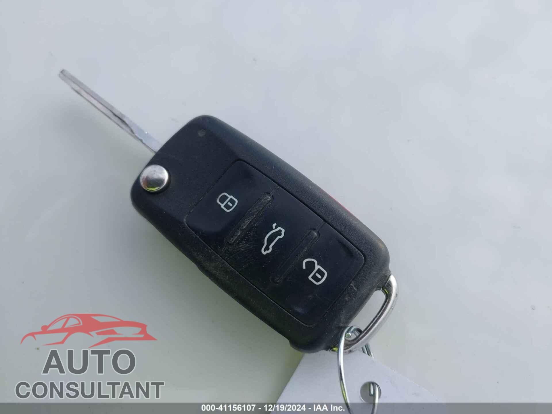 VOLKSWAGEN PASSAT 2012 - 1VWAP7A37CC005245