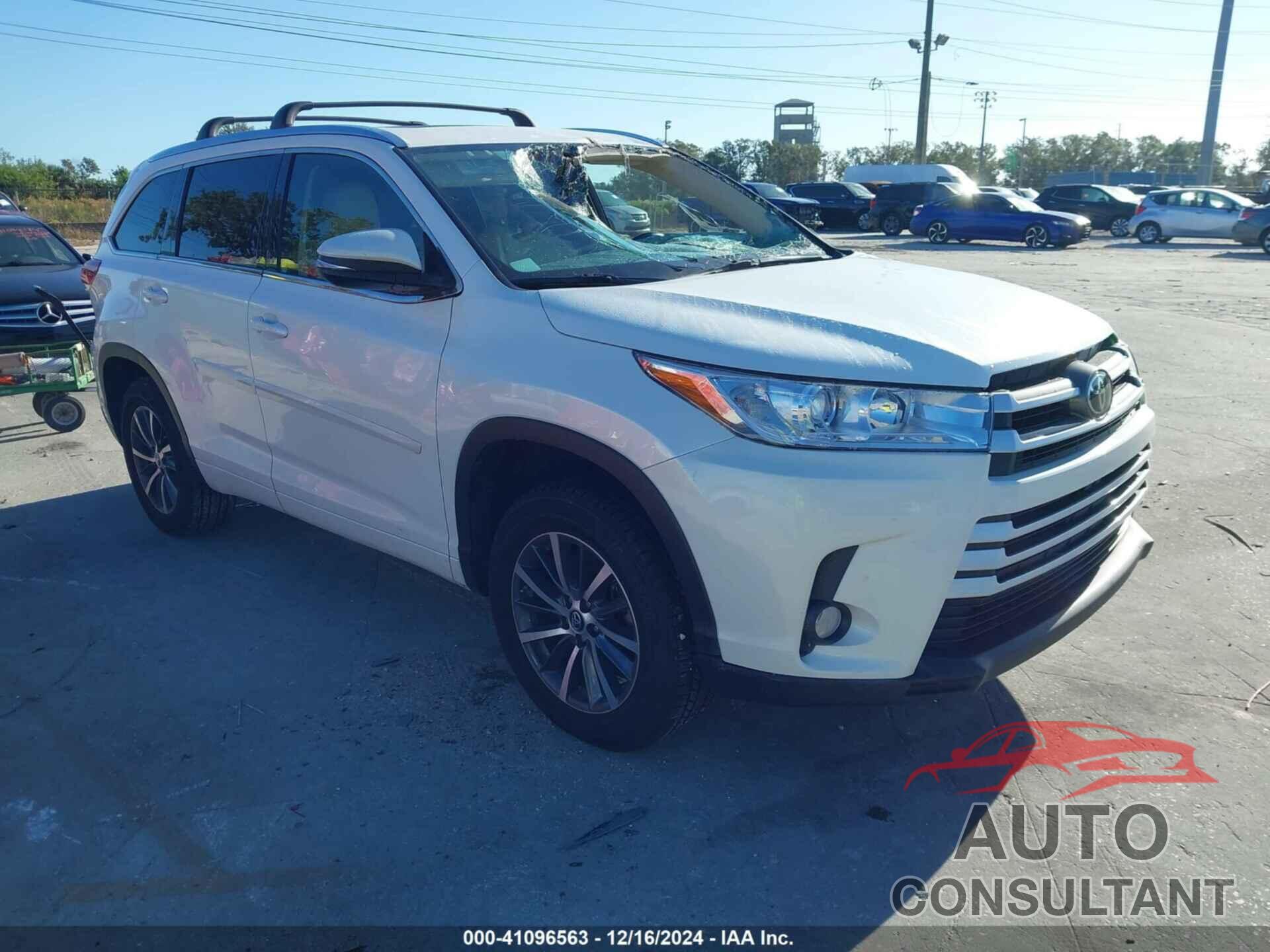 TOYOTA HIGHLANDER 2017 - 5TDKZRFH1HS190822