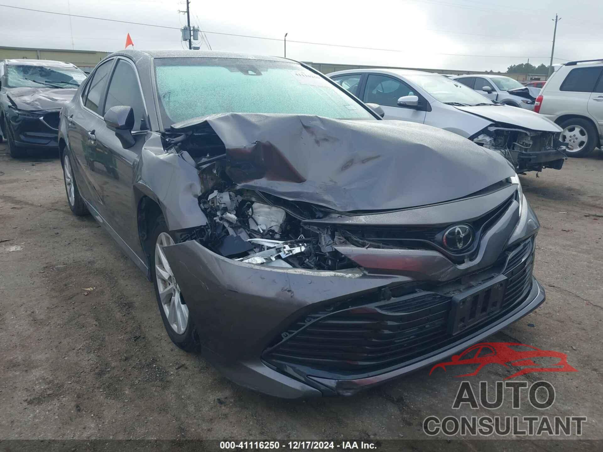 TOYOTA CAMRY 2018 - 4T1B11HK7JU109465