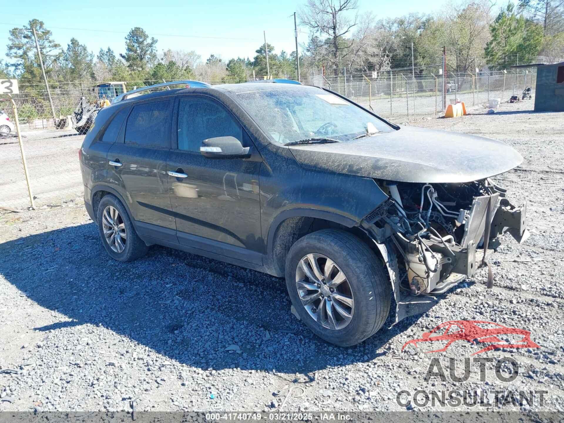 KIA SORENTO 2011 - 5XYKU4A26BG114571