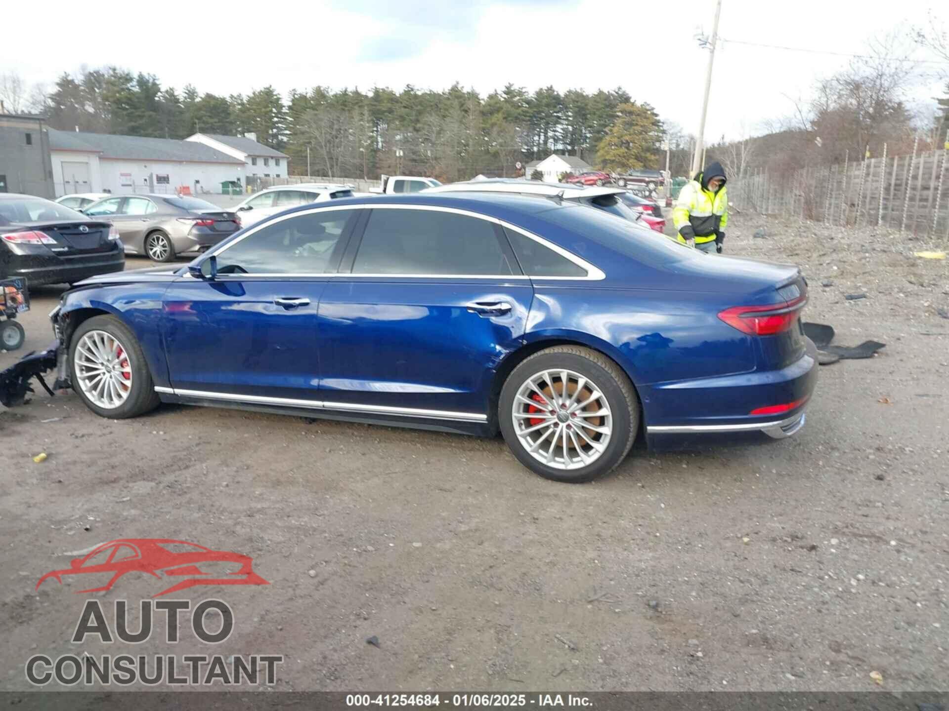 AUDI A8 L 2019 - WAU8DAF82KN019534