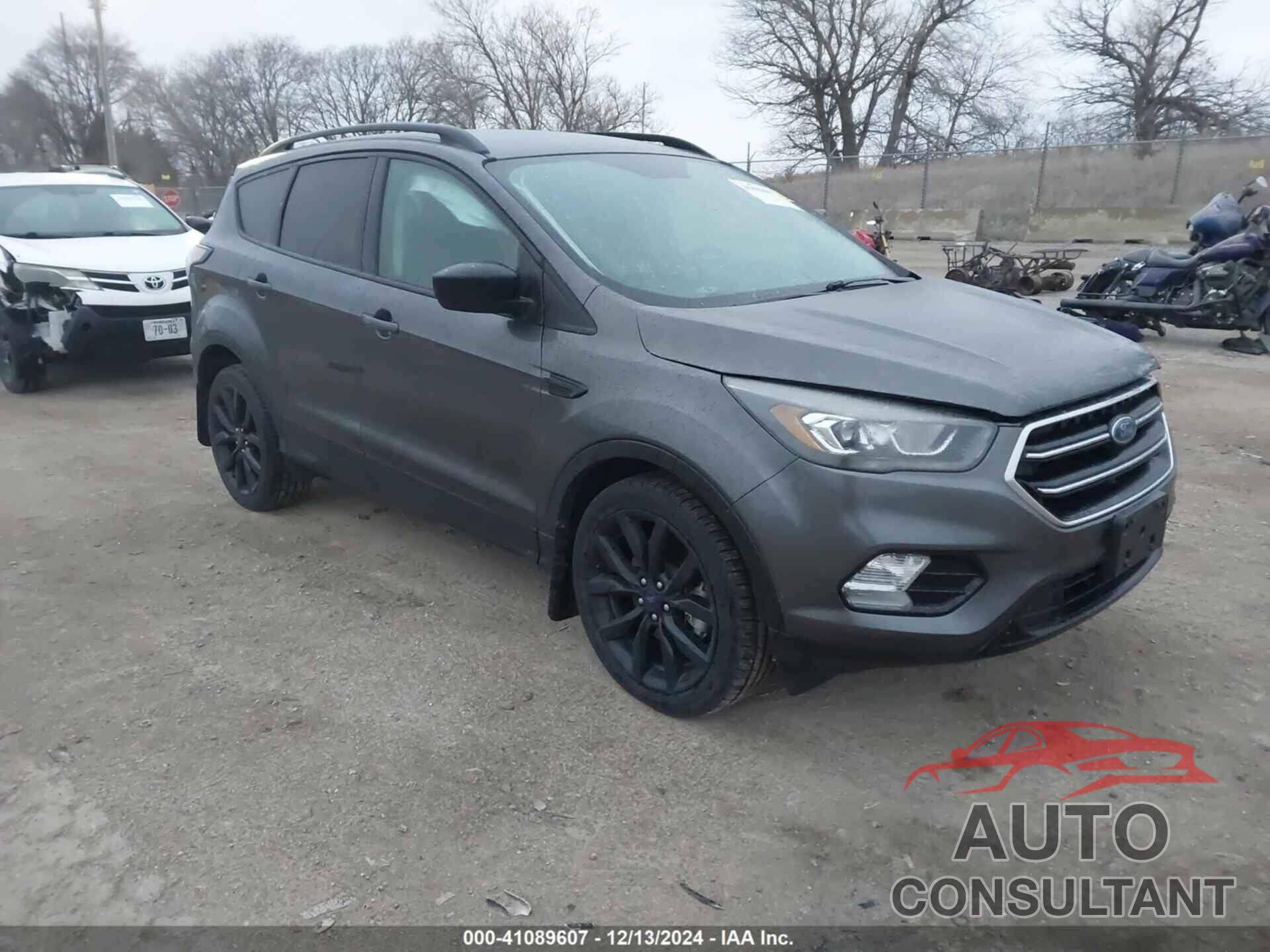 FORD ESCAPE 2017 - 1FMCU9GD7HUD01427