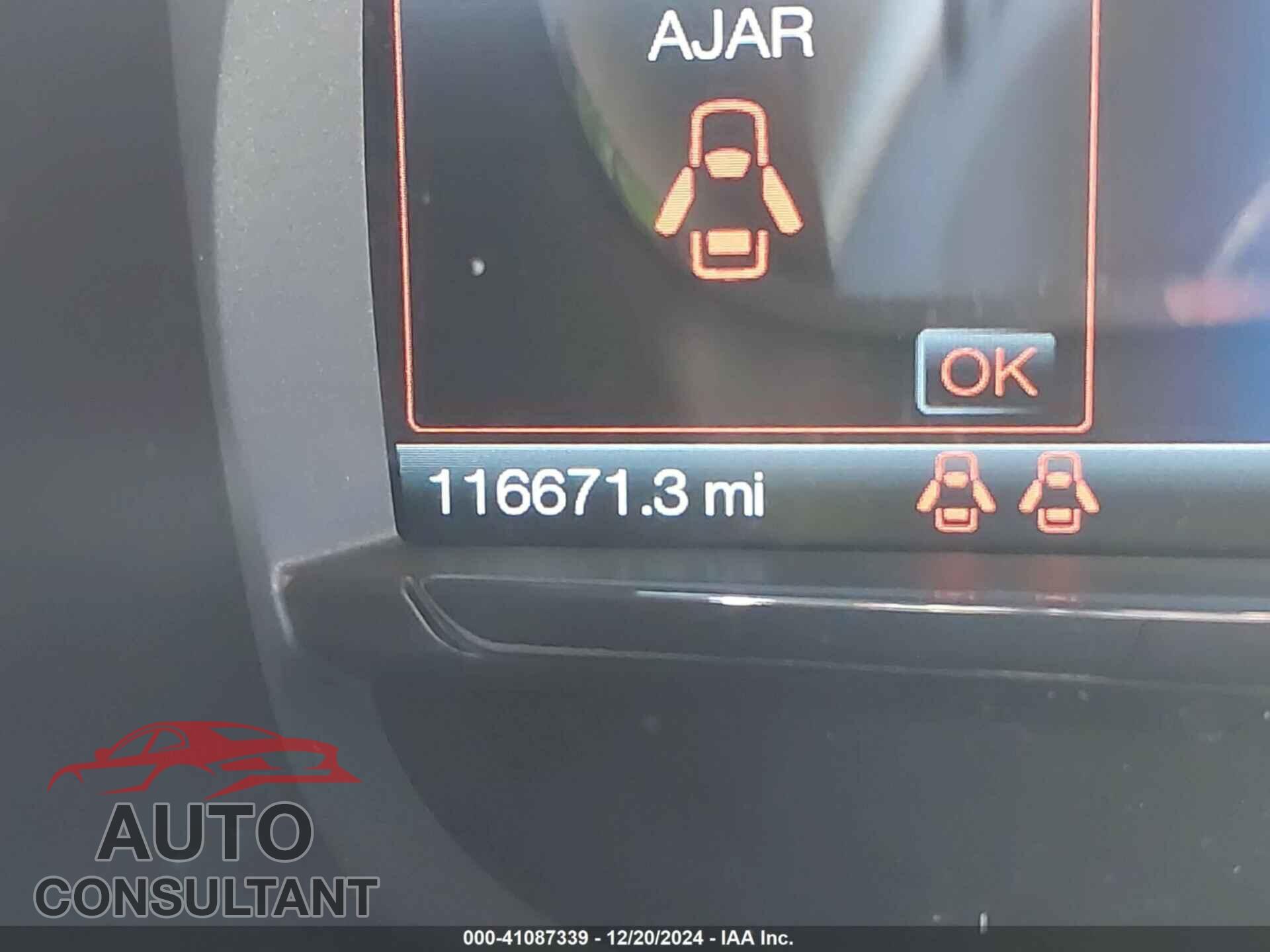 FORD TAURUS 2018 - 1FAHP2F81JG127460