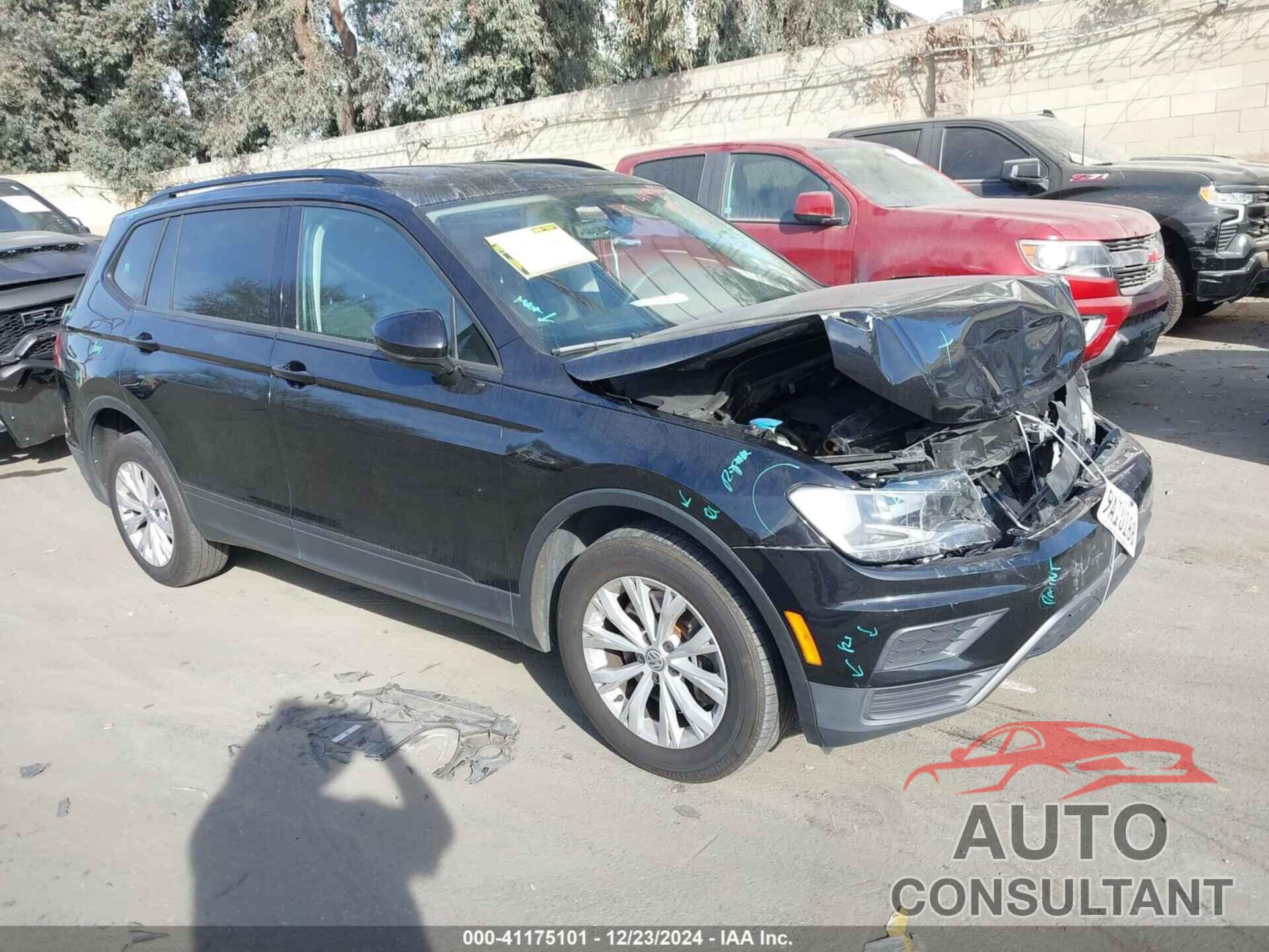 VOLKSWAGEN TIGUAN 2019 - 3VV0B7AX0KM036514