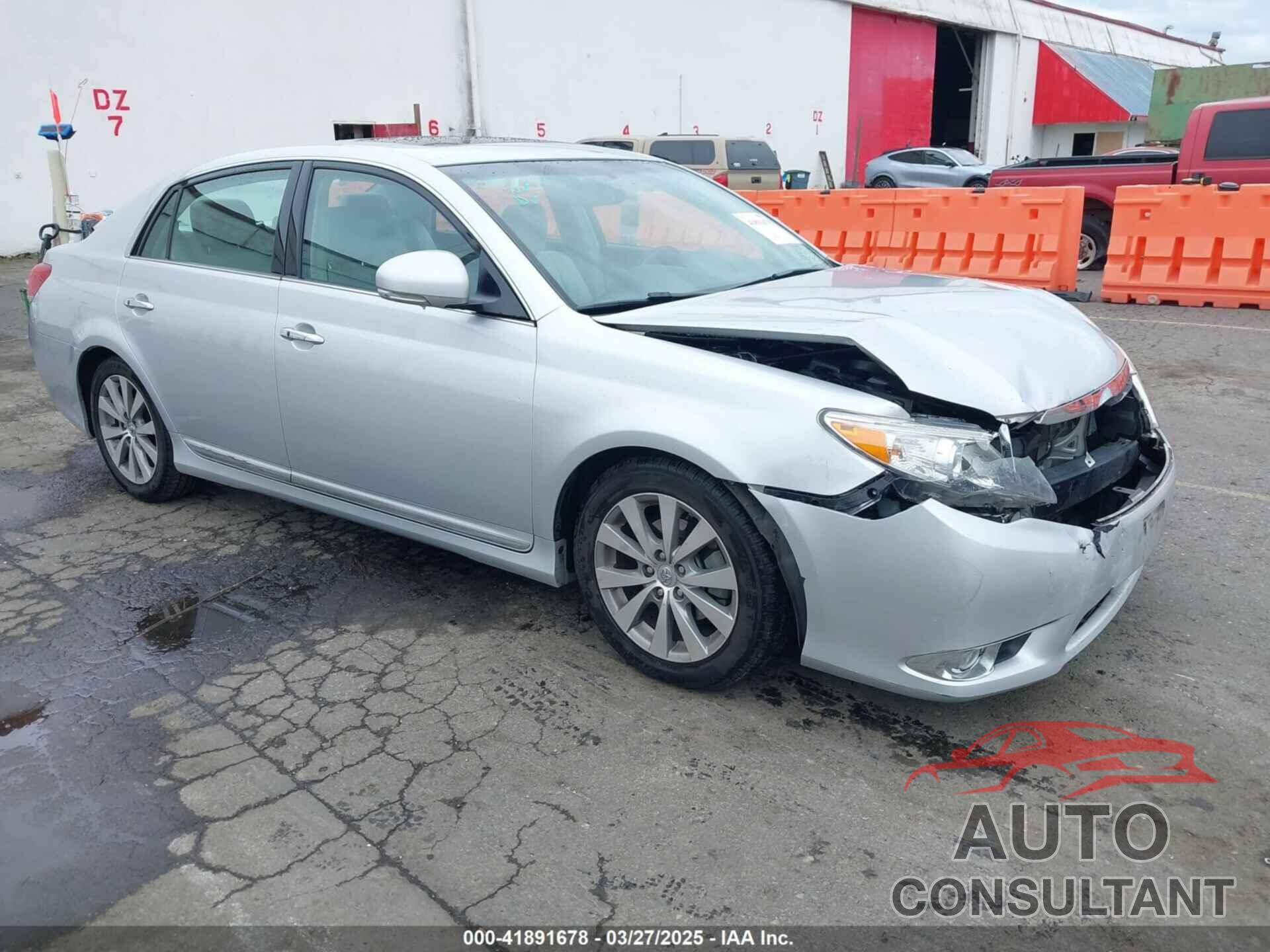 TOYOTA AVALON 2011 - 4T1BK3DB7BU438120