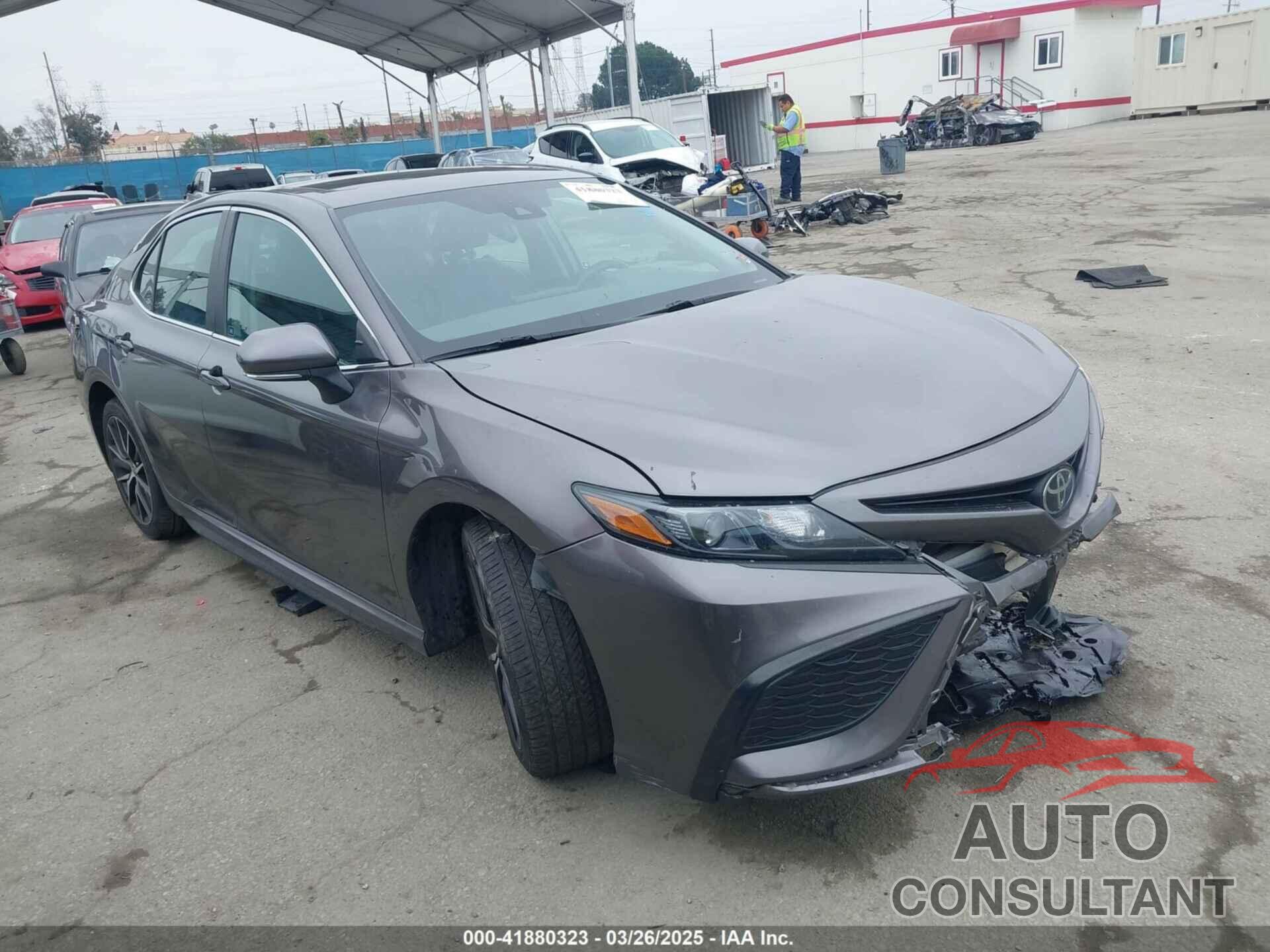 TOYOTA CAMRY 2022 - 4T1T11AK9NU052867