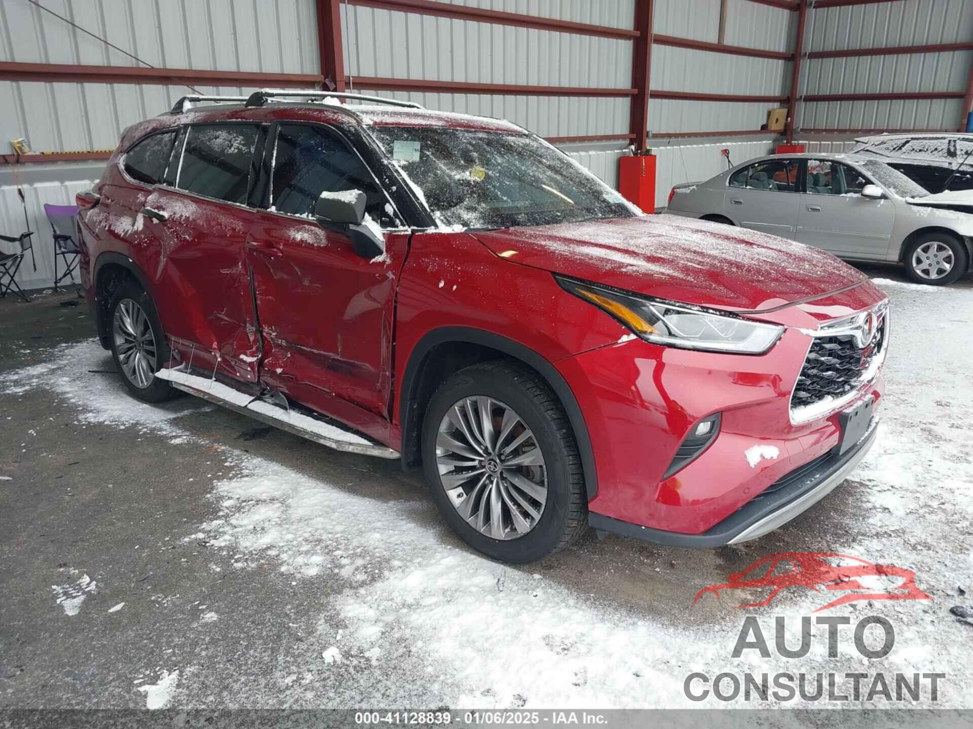 TOYOTA HIGHLANDER 2022 - 5TDFZRBHXNS164576