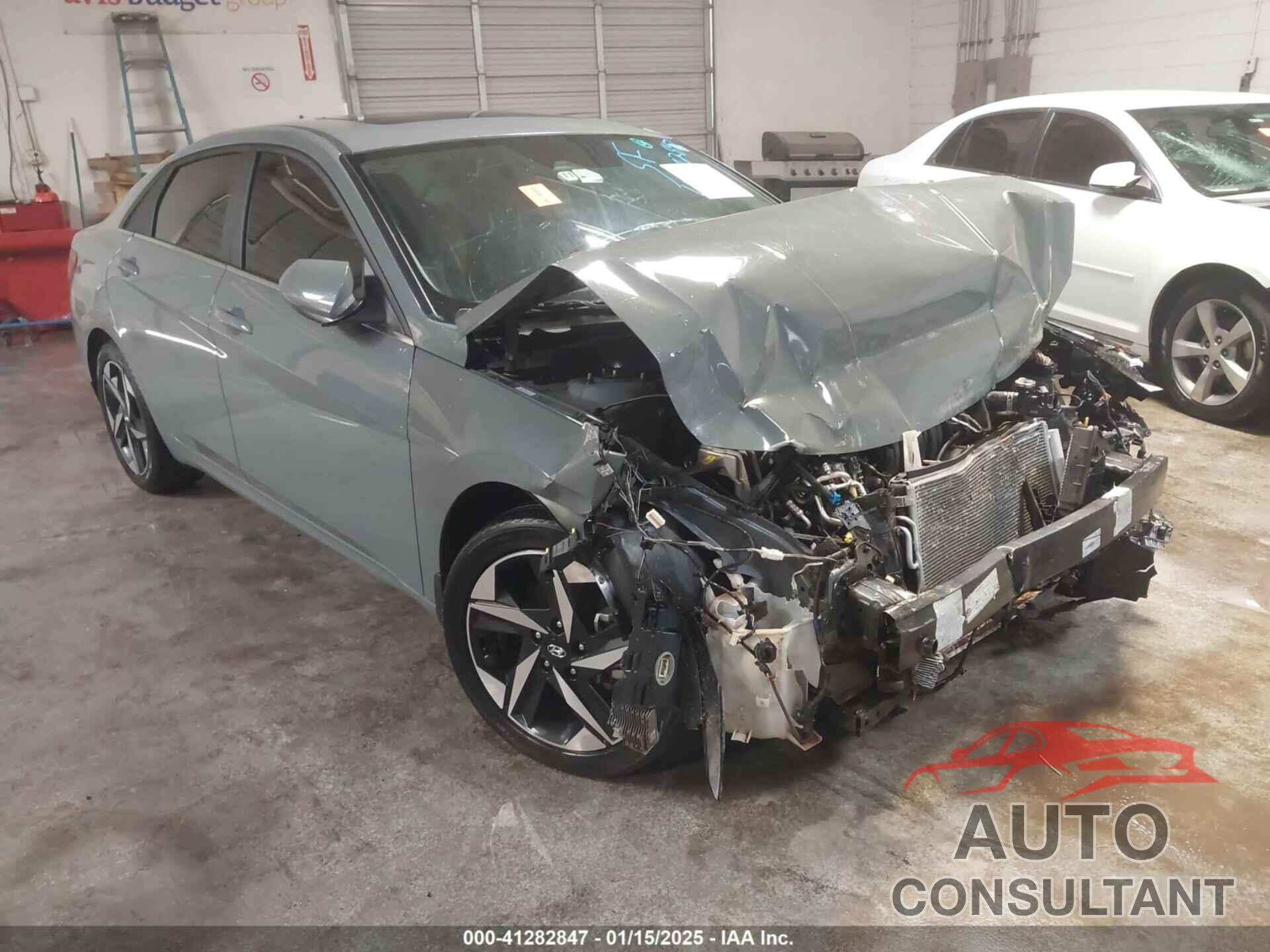 HYUNDAI ELANTRA 2023 - KMHLP4AG5PU381645