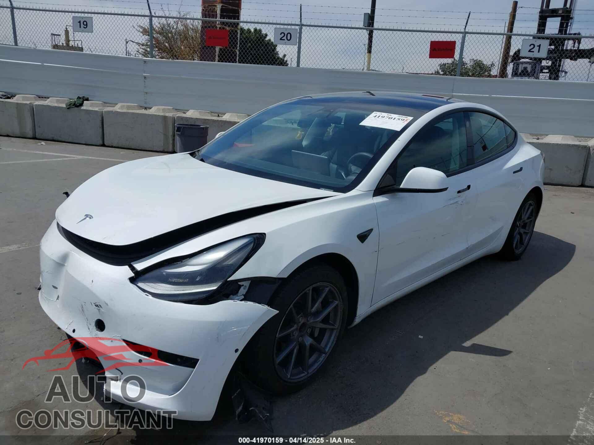 TESLA MODEL 3 2021 - 5YJ3E1EA3MF074669