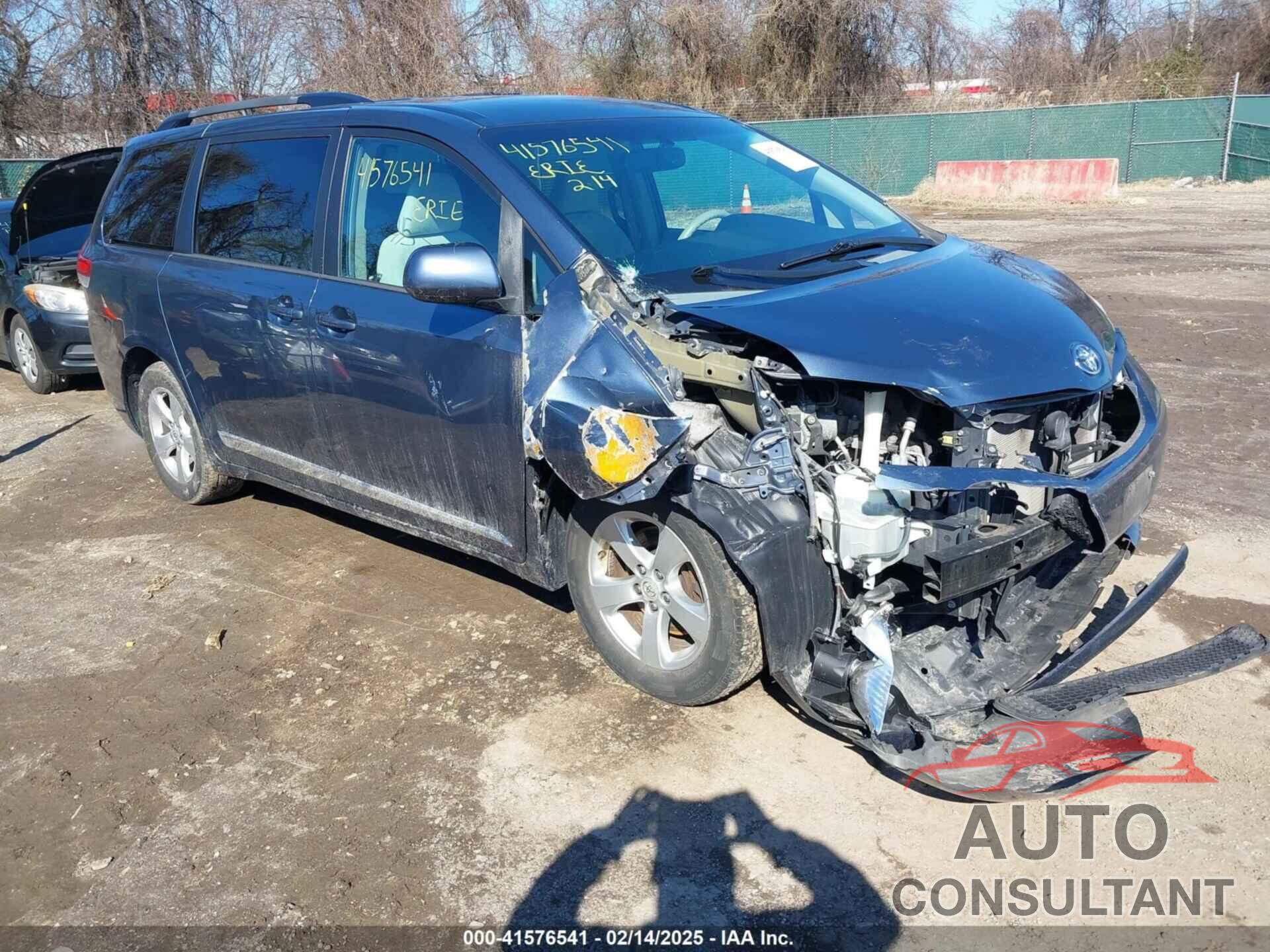 TOYOTA SIENNA 2013 - 5TDKK3DC6DS366444