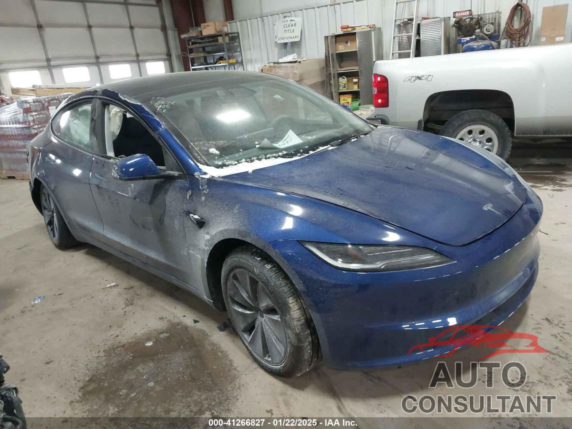 TESLA MODEL 3 2024 - 5YJ3E1EA8RF747205