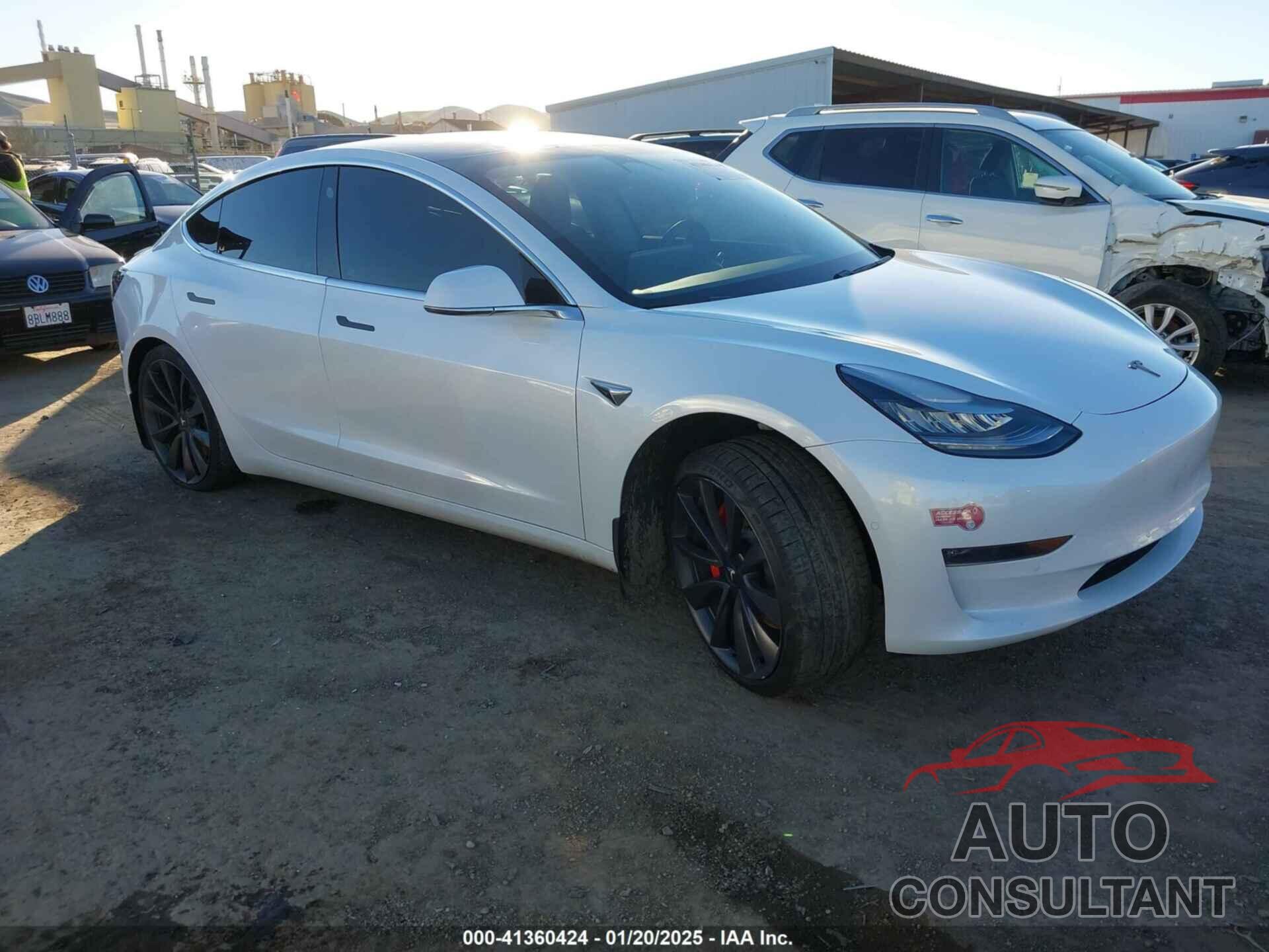 TESLA MODEL 3 2020 - 5YJ3E1ECXLF641296