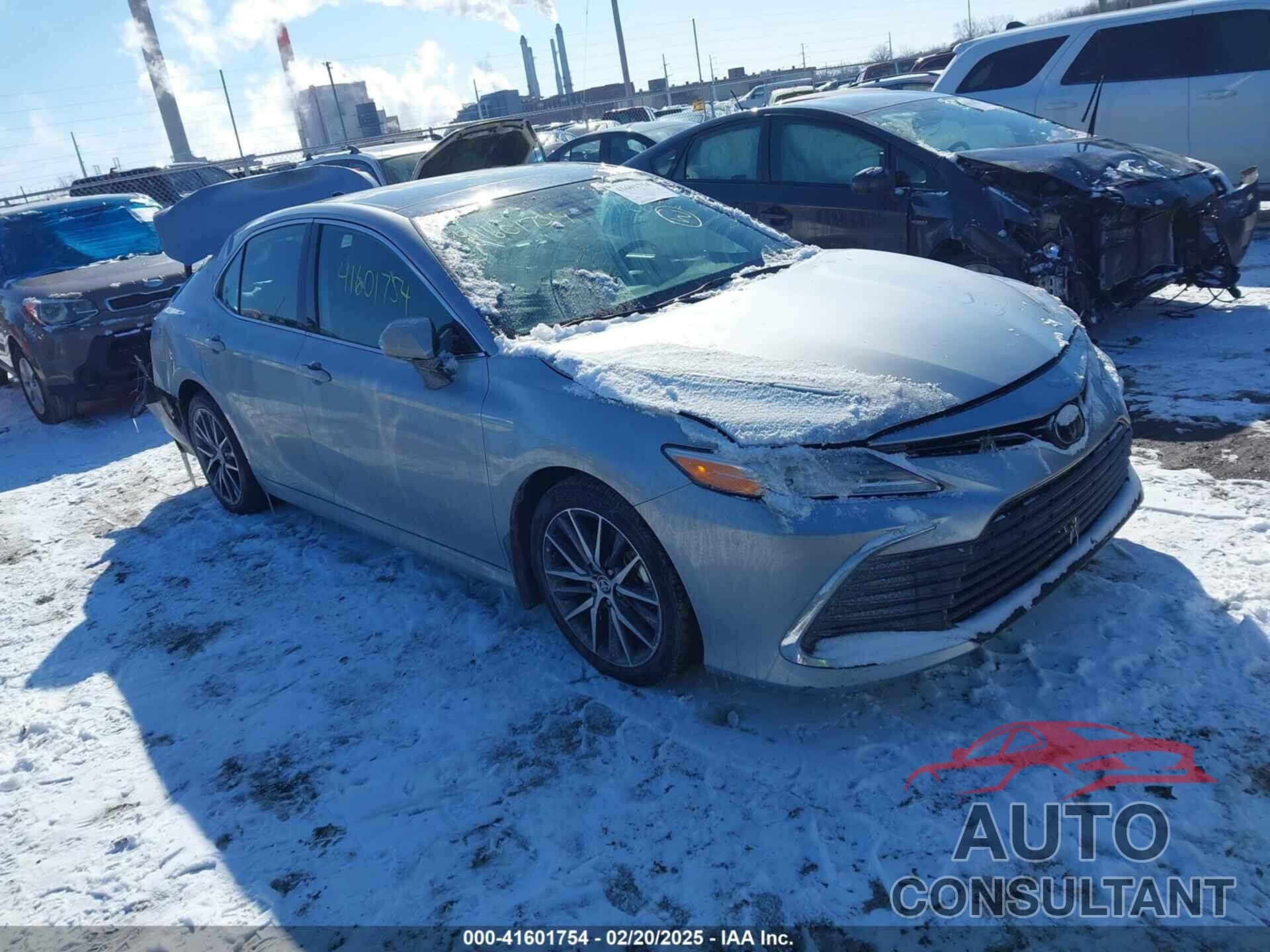 TOYOTA CAMRY 2023 - 4T1F11BK3PU085474