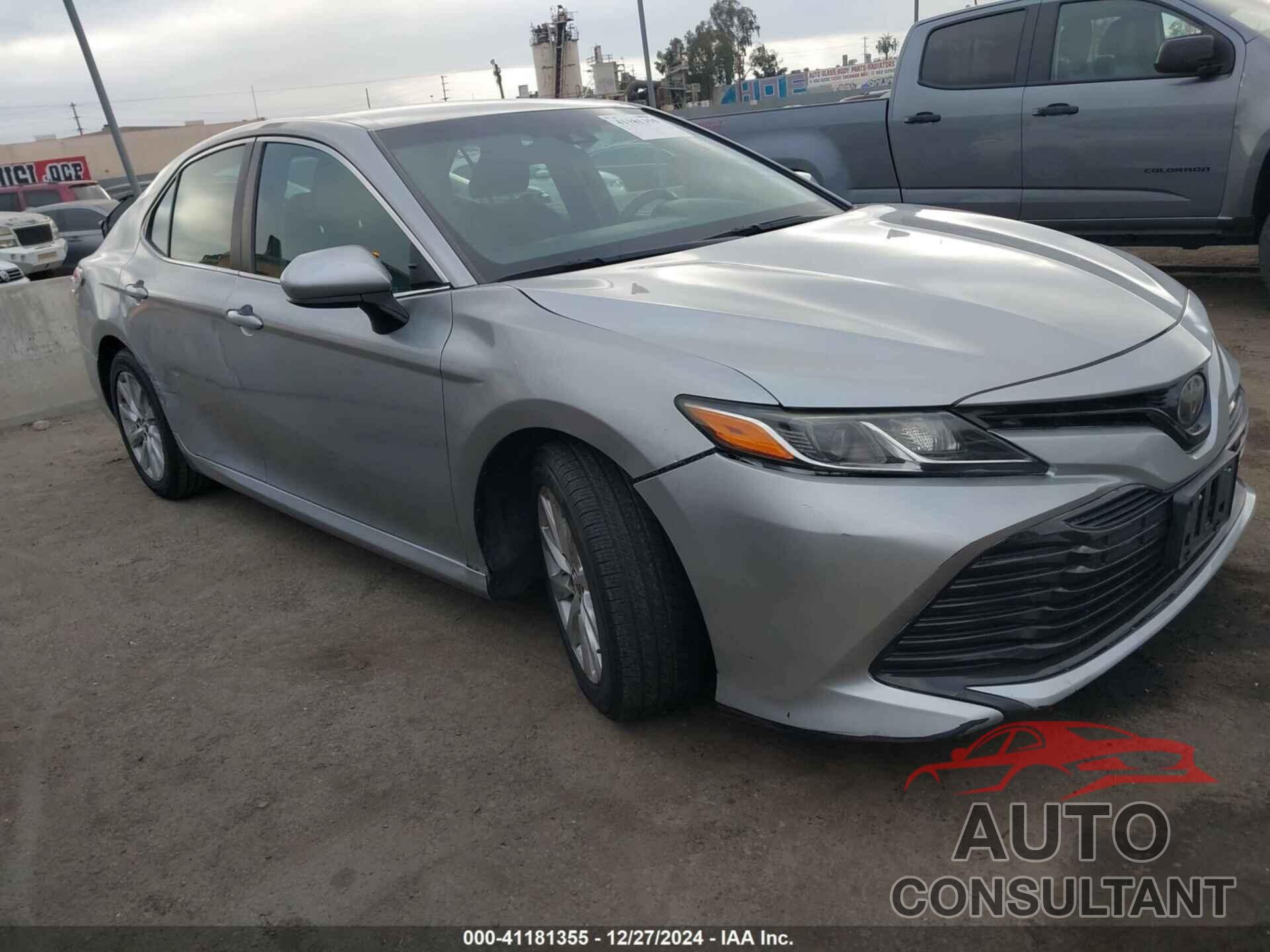 TOYOTA CAMRY 2018 - 4T1B11HK8JU557570