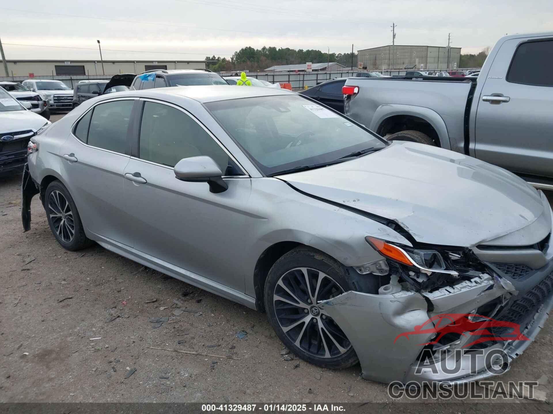 TOYOTA CAMRY 2018 - JTNB11HK5J3031998