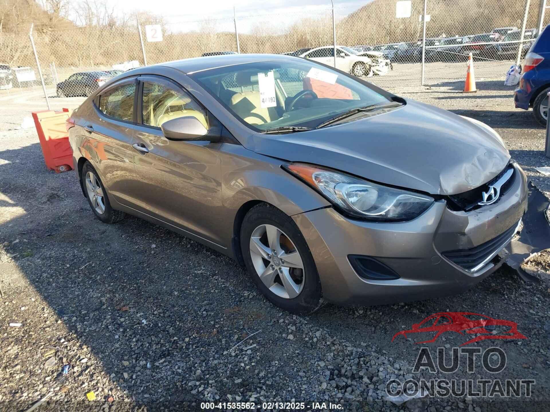 HYUNDAI ELANTRA 2013 - 5NPDH4AE0DH268261