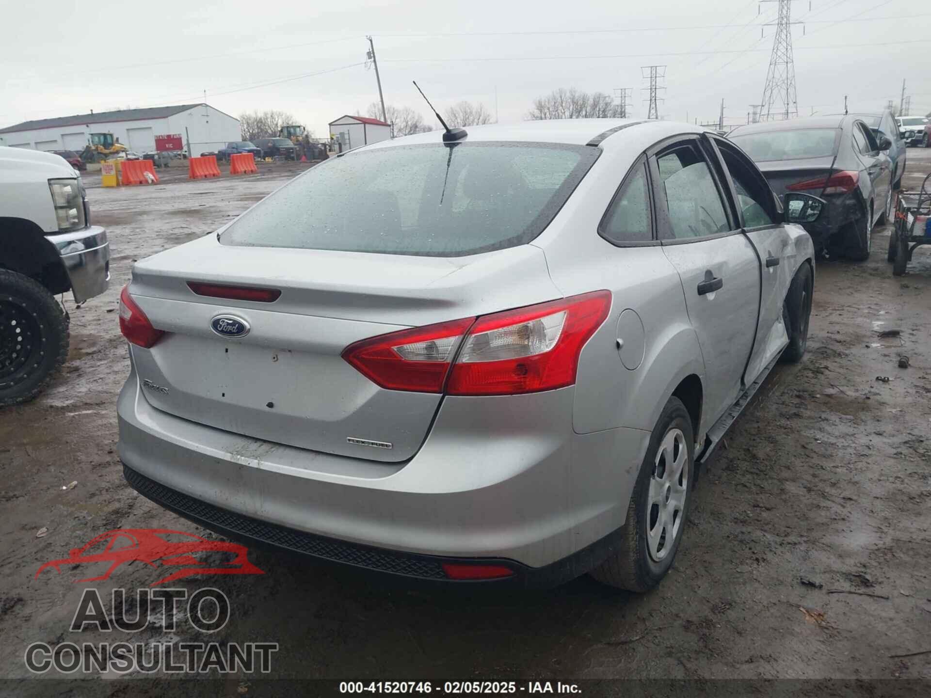 FORD FOCUS 2014 - 1FADP3E27EL453097