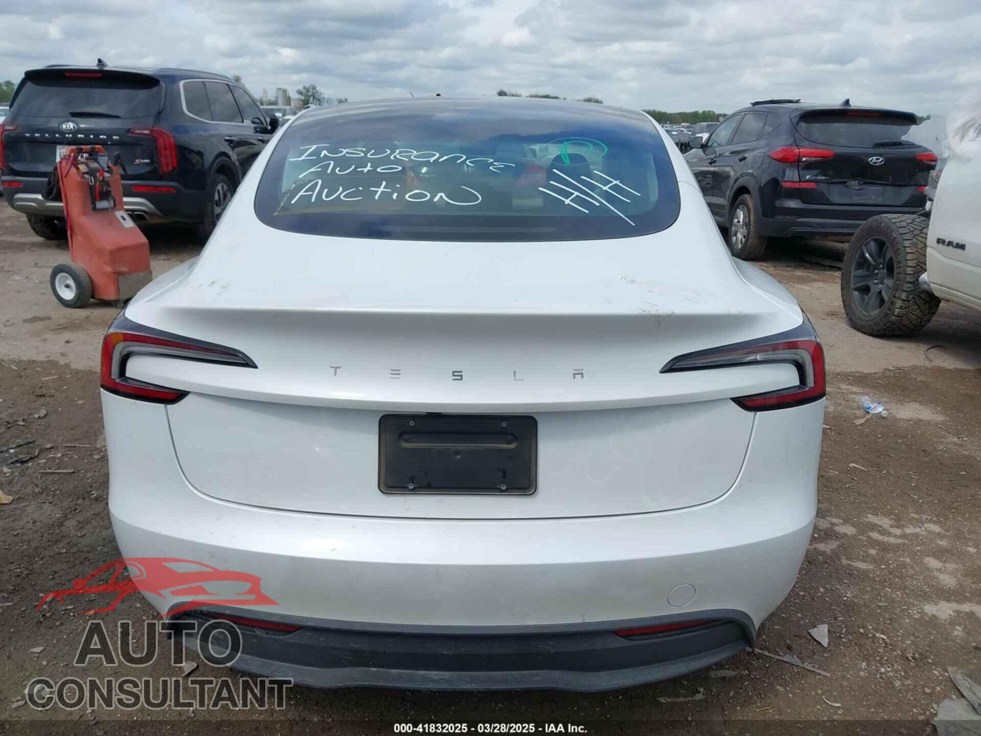 TESLA MODEL 3 2024 - 5YJ3E1EA2RF731663