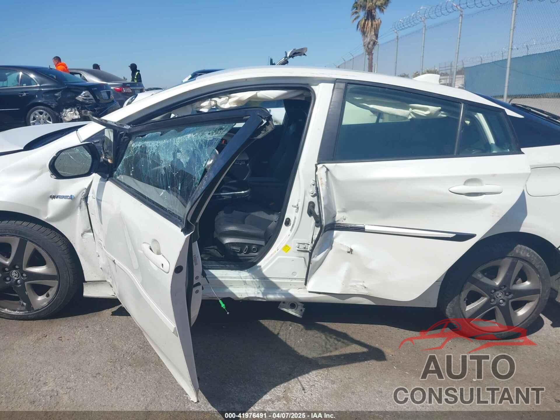 TOYOTA PRIUS 2017 - JTDKARFU7H3030112