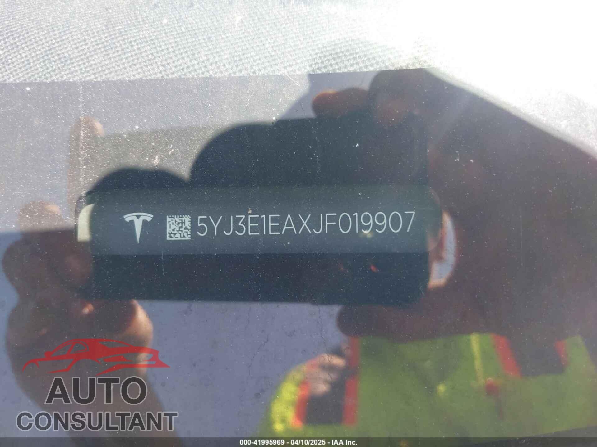 TESLA MODEL 3 2018 - 5YJ3E1EAXJF019907