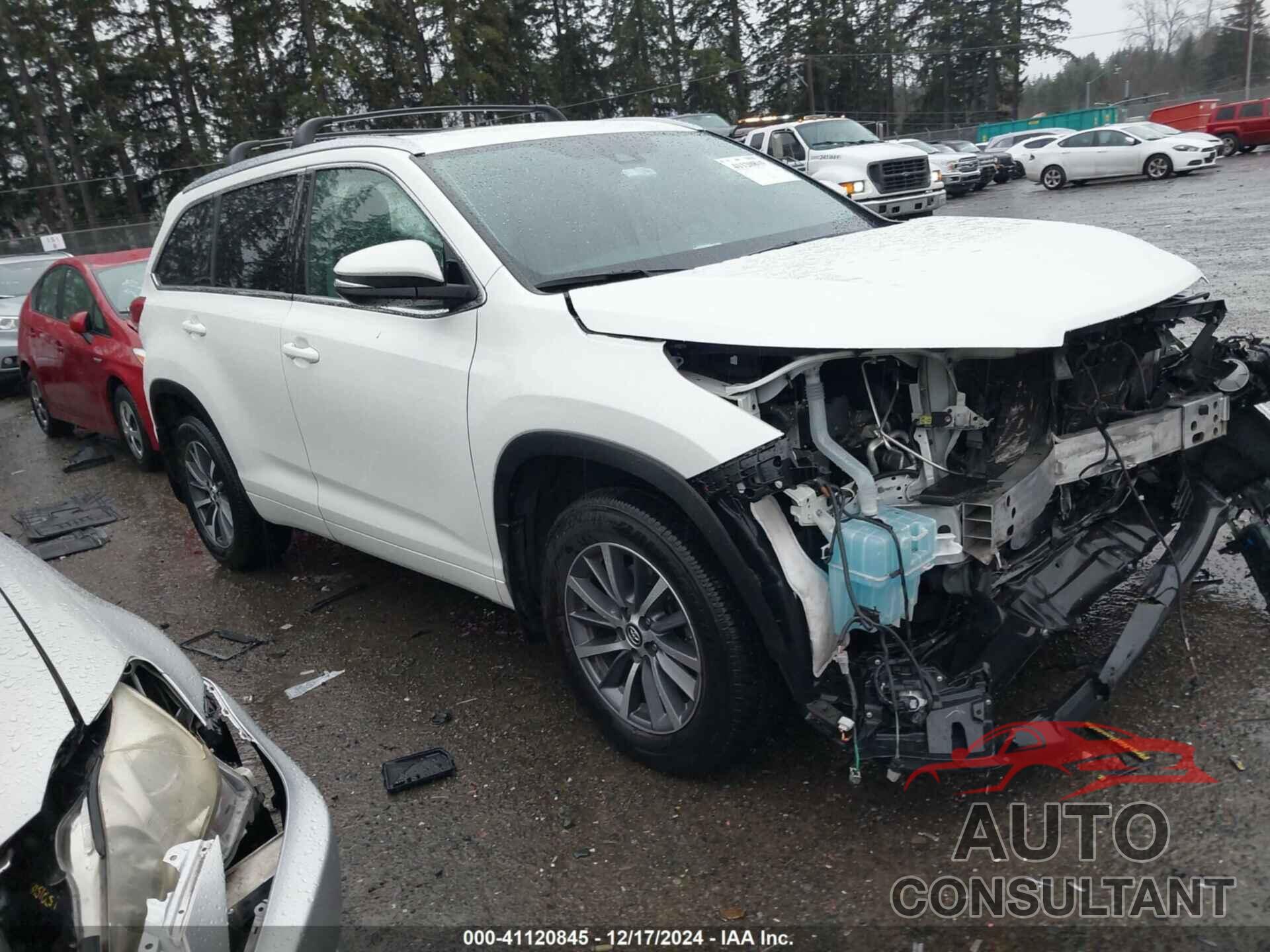 TOYOTA HIGHLANDER 2018 - 5TDJZRFH7JS800742