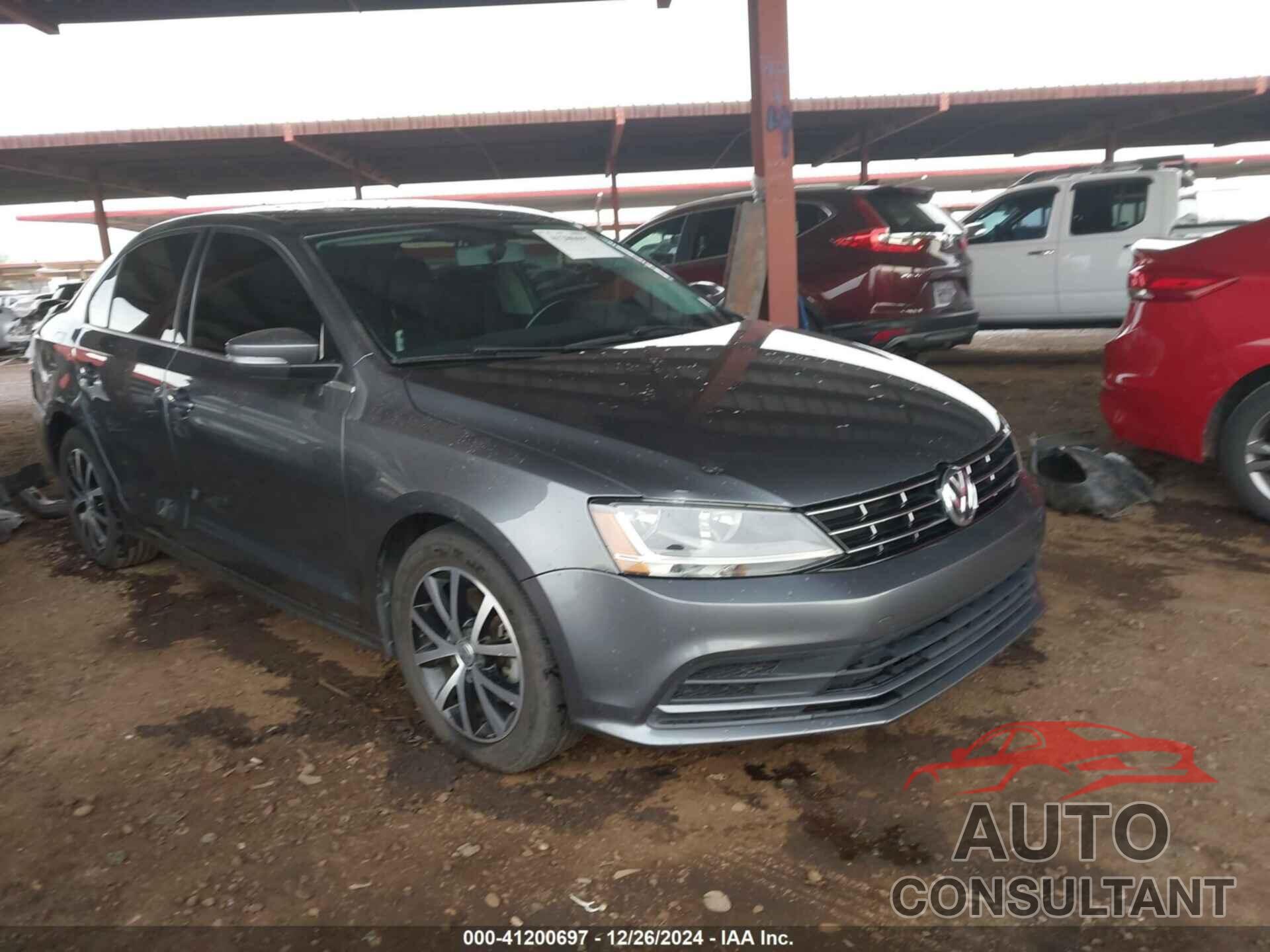 VOLKSWAGEN JETTA 2018 - 3VWDB7AJXJM242592