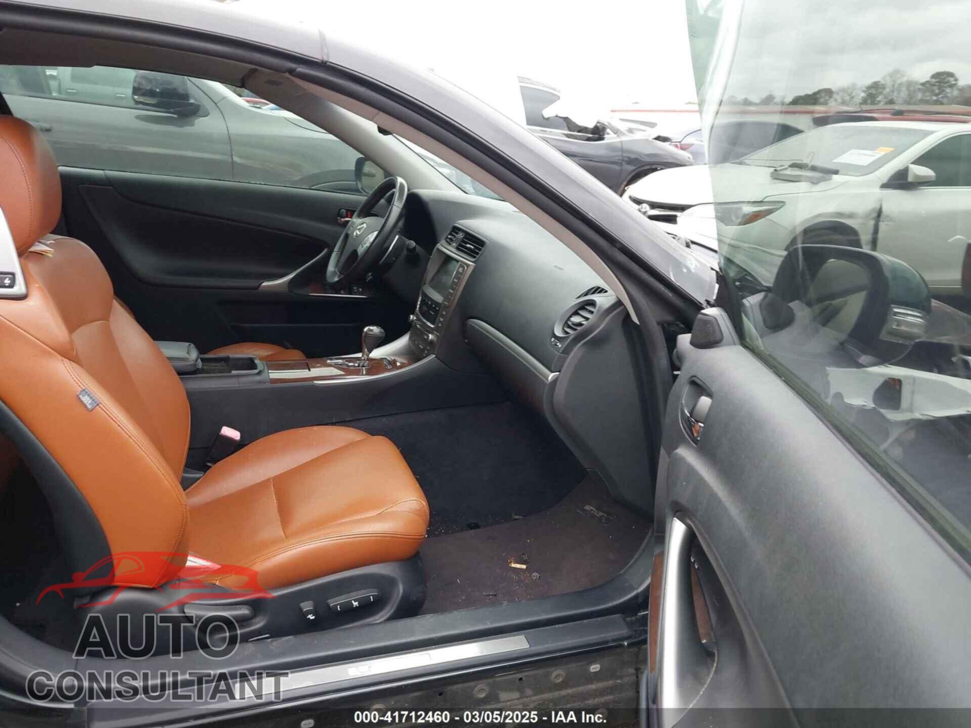 LEXUS IS 250C 2011 - JTHFF2C26B2519416