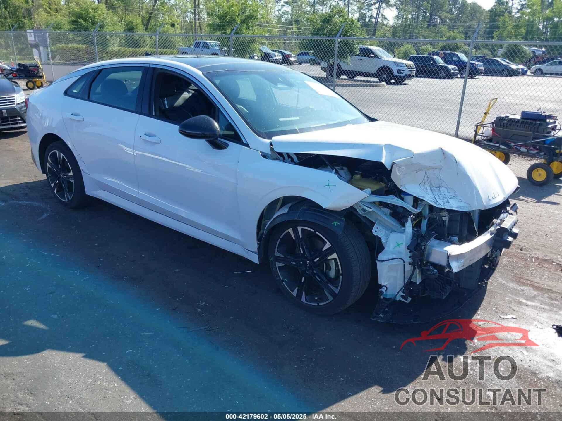 KIA K5 2023 - 5XXG64J28PG224307