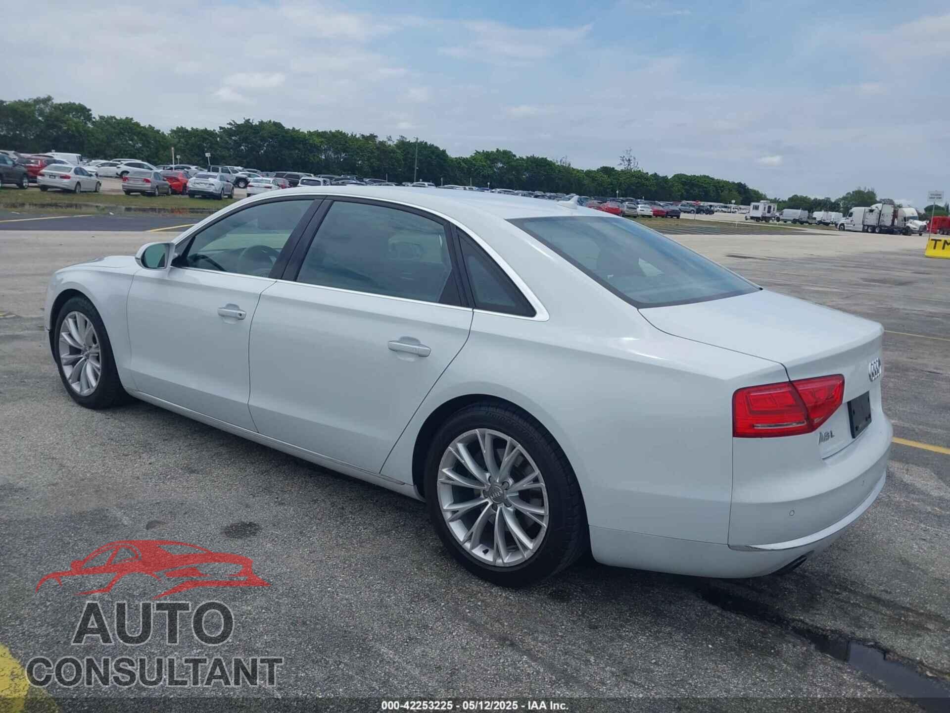 AUDI A8 L 2013 - WAURGAFDXDN012925