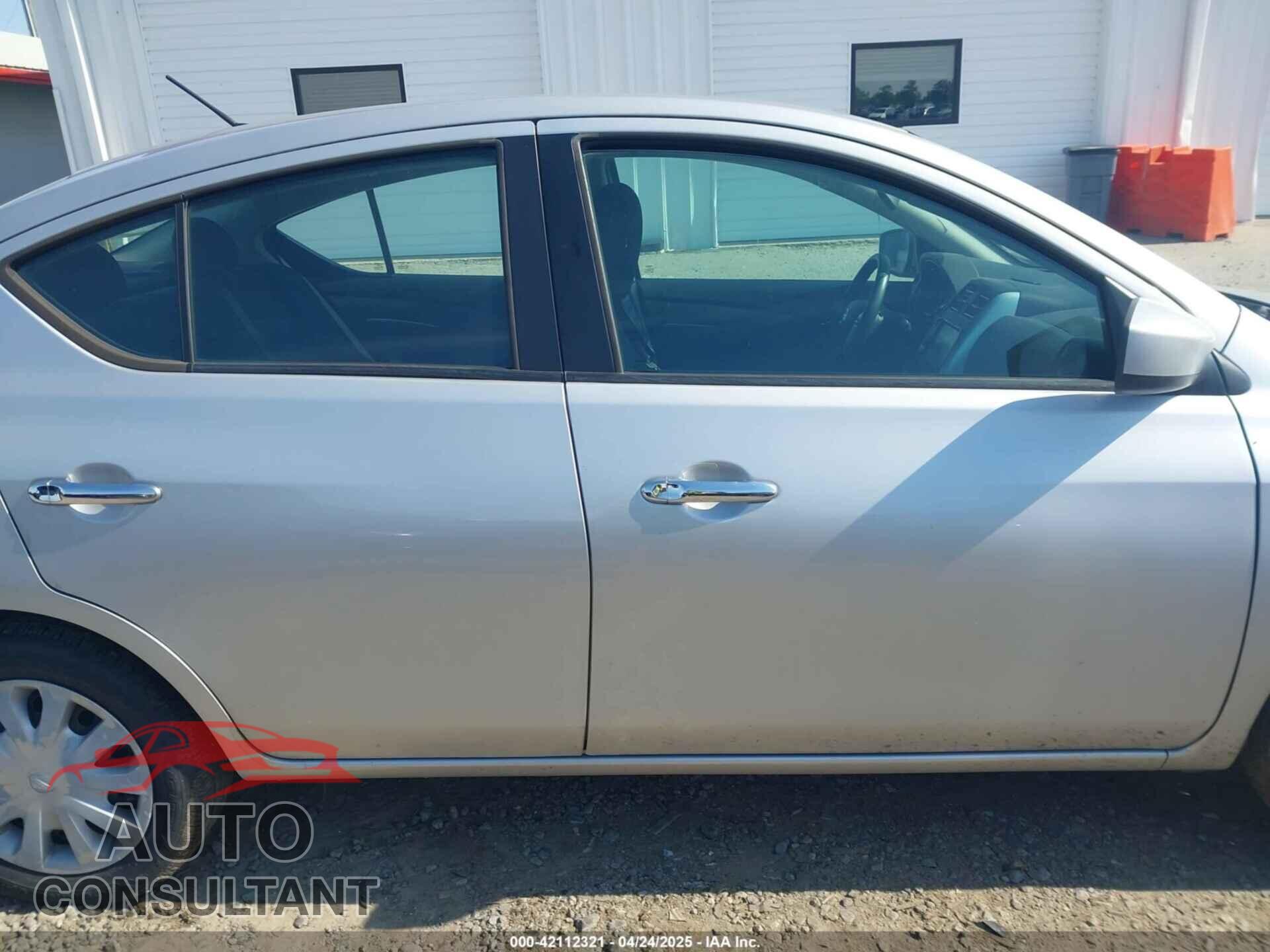 NISSAN VERSA 2019 - 3N1CN7AP3KL832766