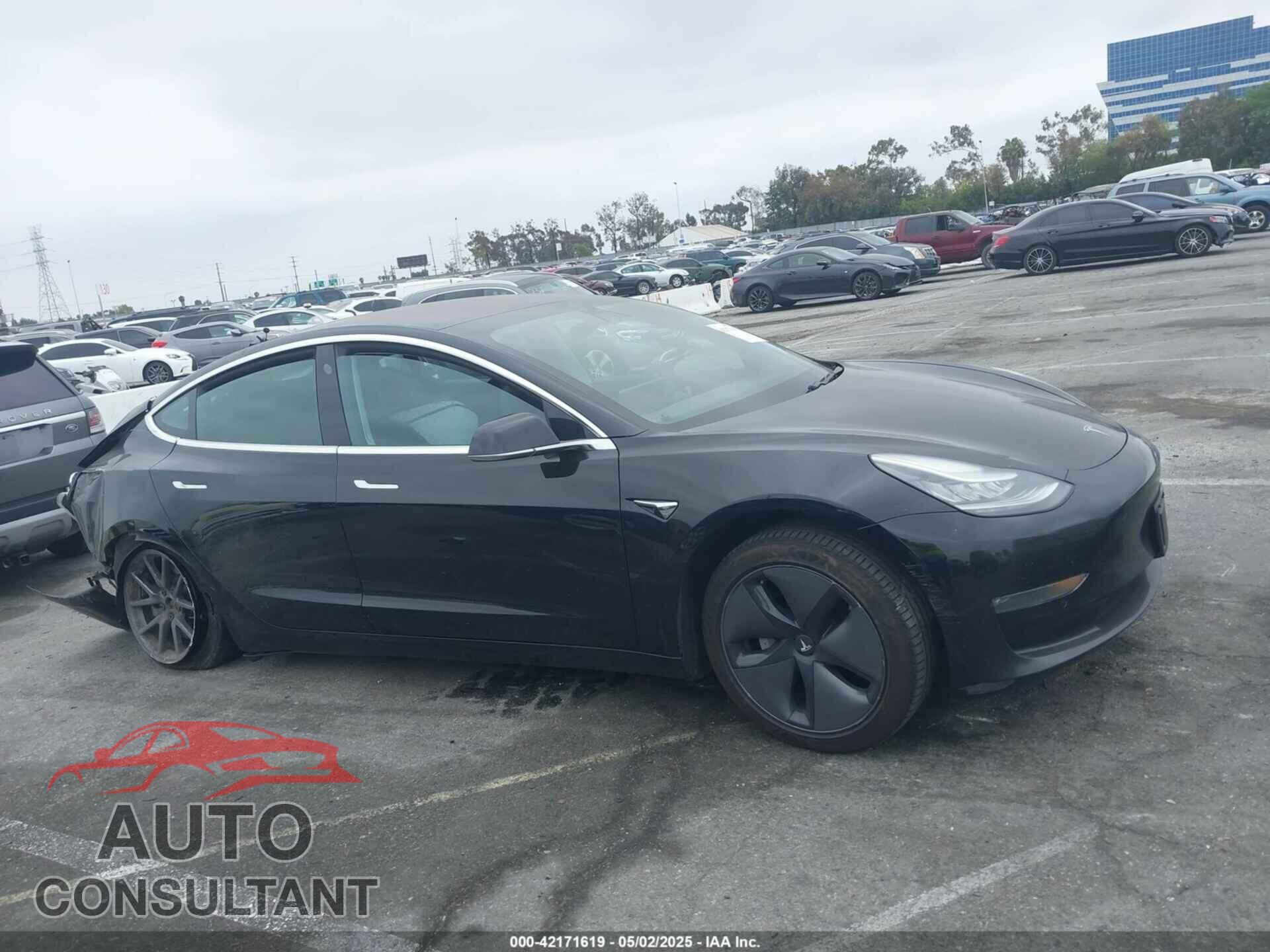 TESLA MODEL 3 2019 - 5YJ3E1EBBKF208599