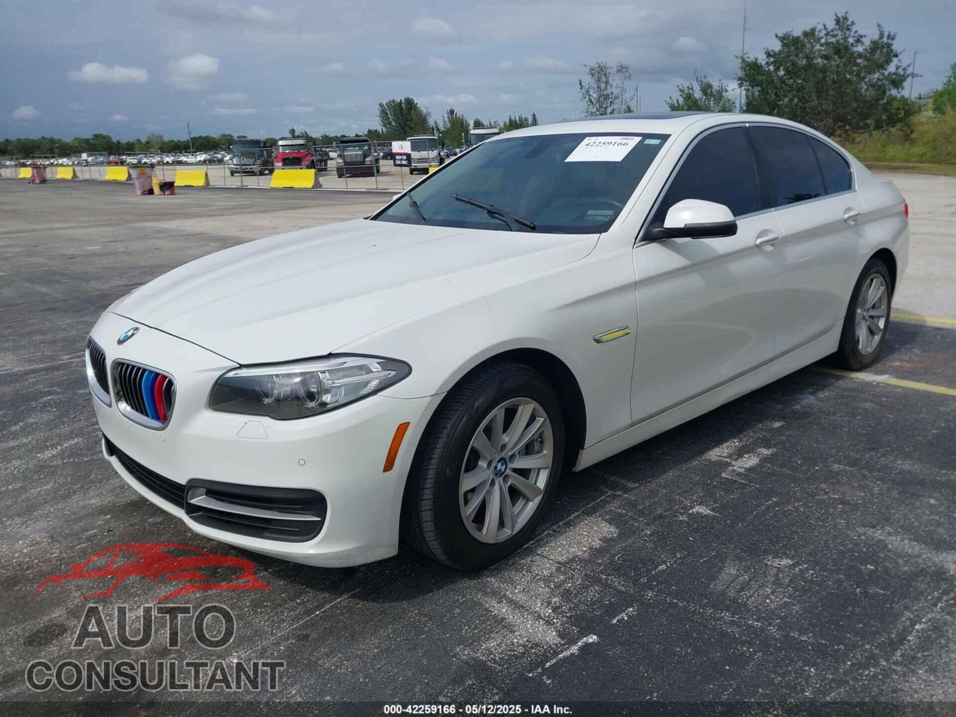 BMW 528I 2014 - WBA5A5C52ED511357