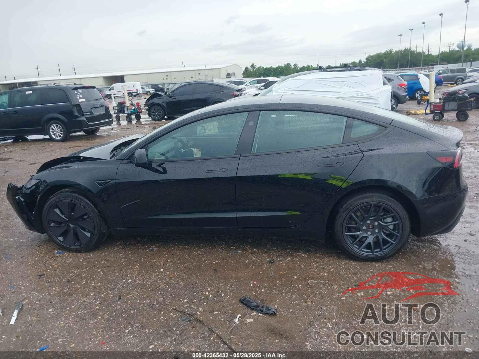 TESLA MODEL 3 2025 - 5YJ3E1EA3SF972055