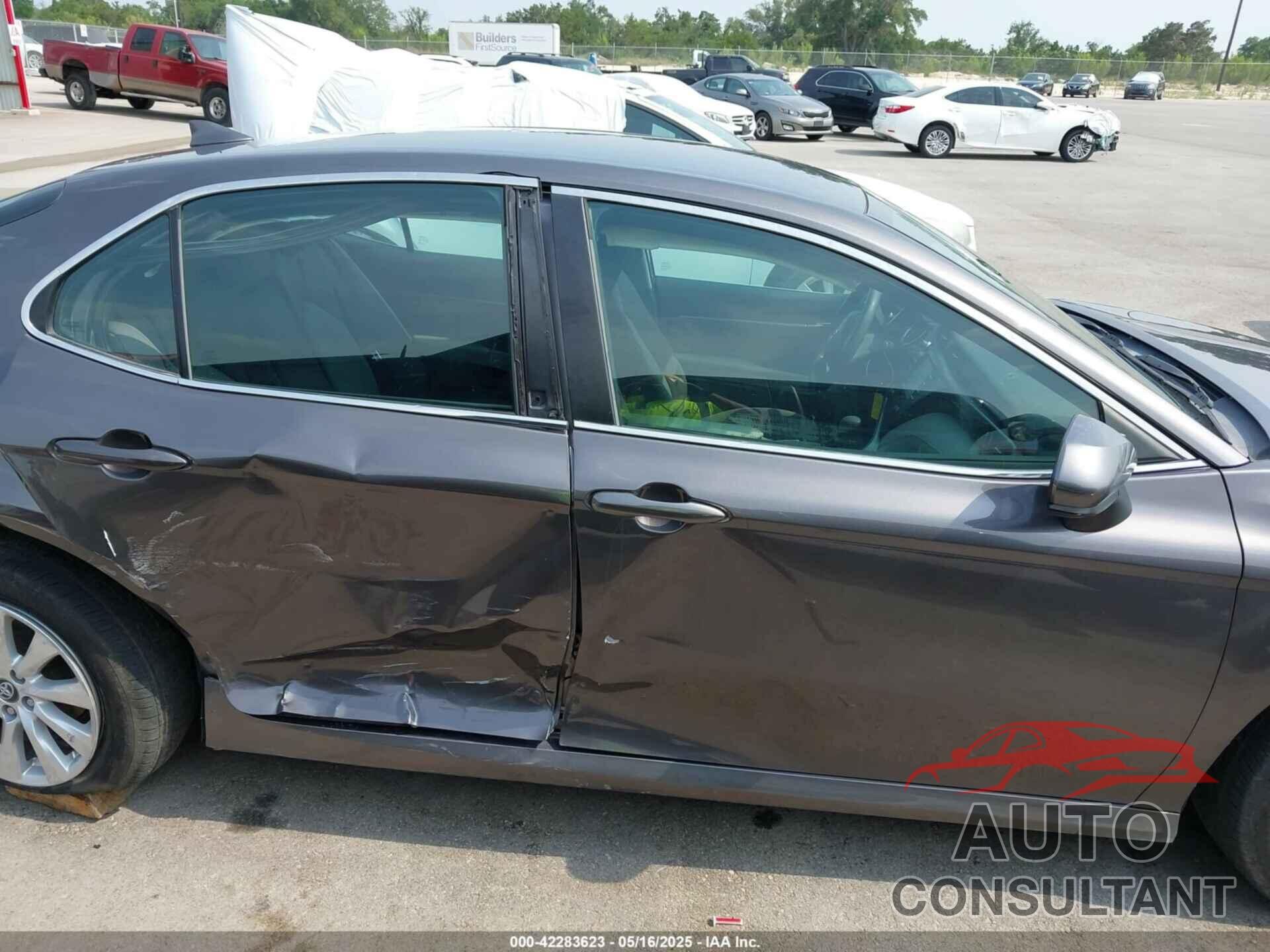 TOYOTA CAMRY 2019 - 4T1B11HK3KU268999
