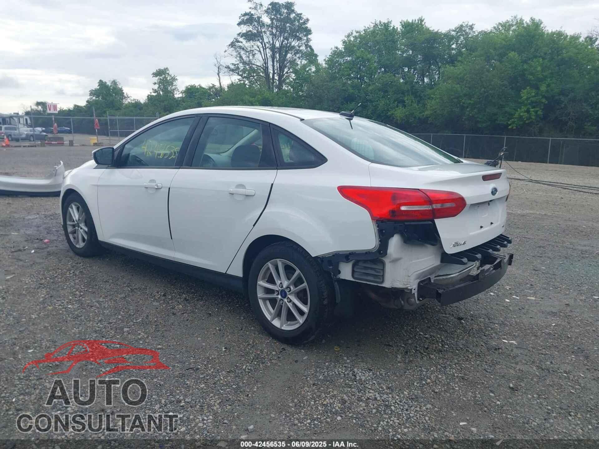 FORD FOCUS 2017 - 1FADP3F21HL322671