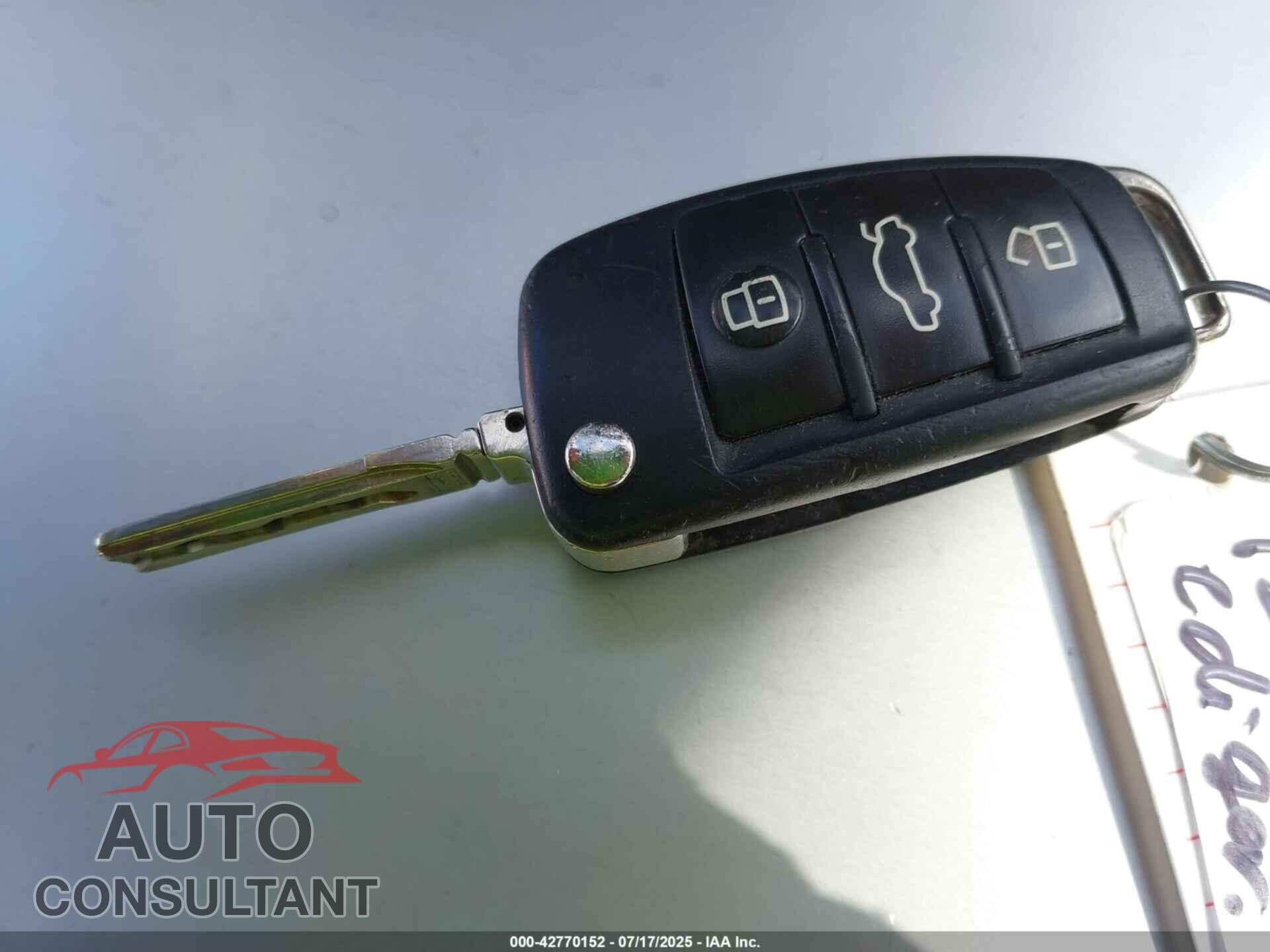 AUDI A3 2012 - WAUMFBFM5CA128154