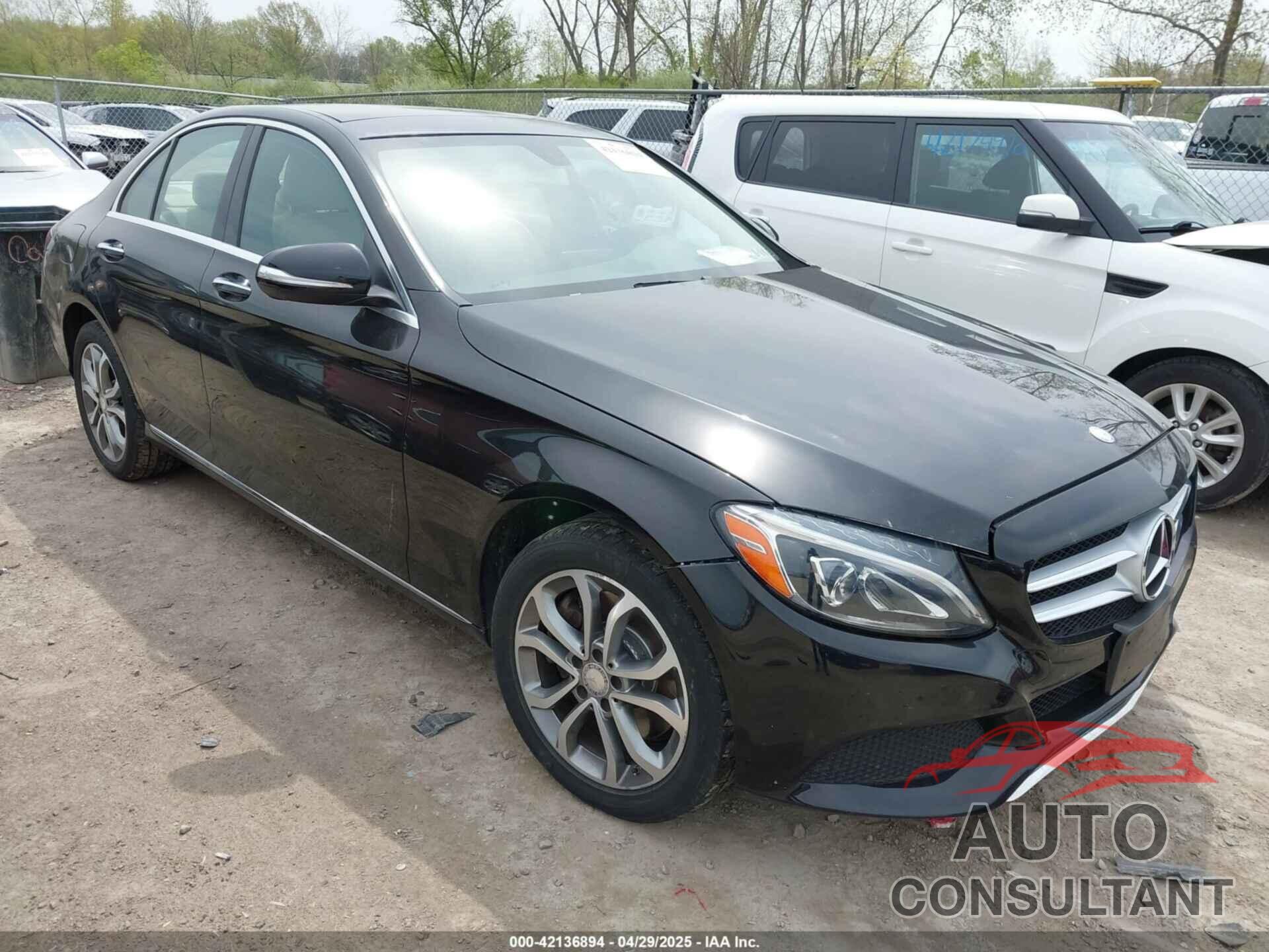 MERCEDES-BENZ C 300 2015 - 55SWF4KBXFU040013