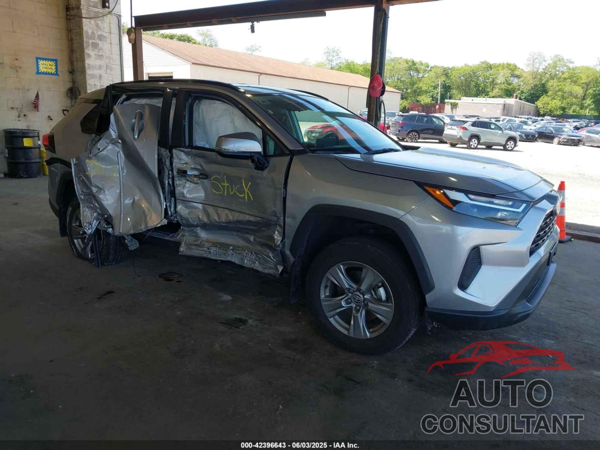 TOYOTA RAV4 HYBRID 2024 - 2T3RWRFV7RW190045