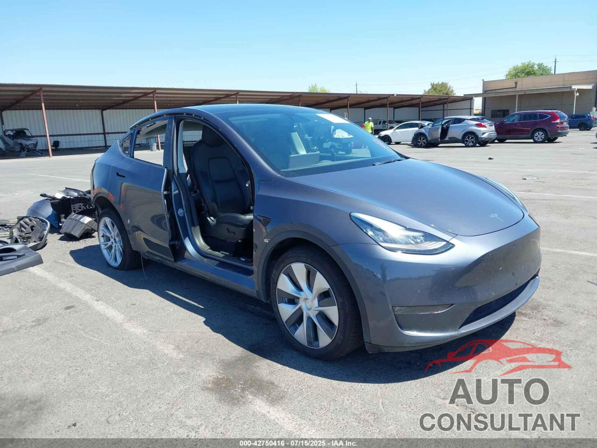 TESLA MODEL Y 2021 - 5YJYGAEE1MF159139