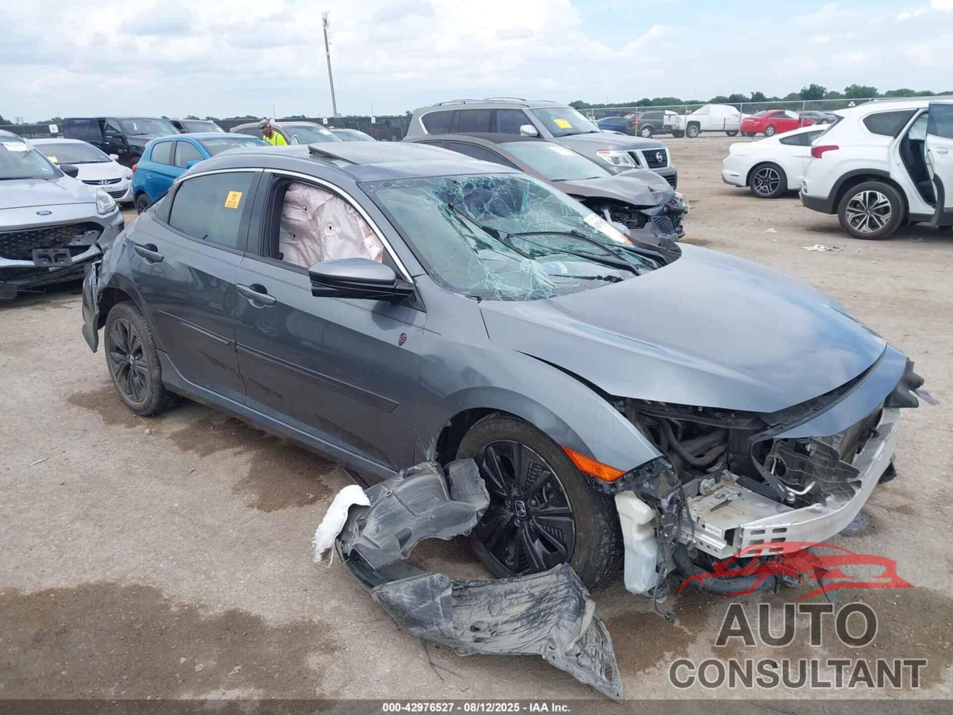 HONDA CIVIC 2019 - SHHFK7H64KU219259