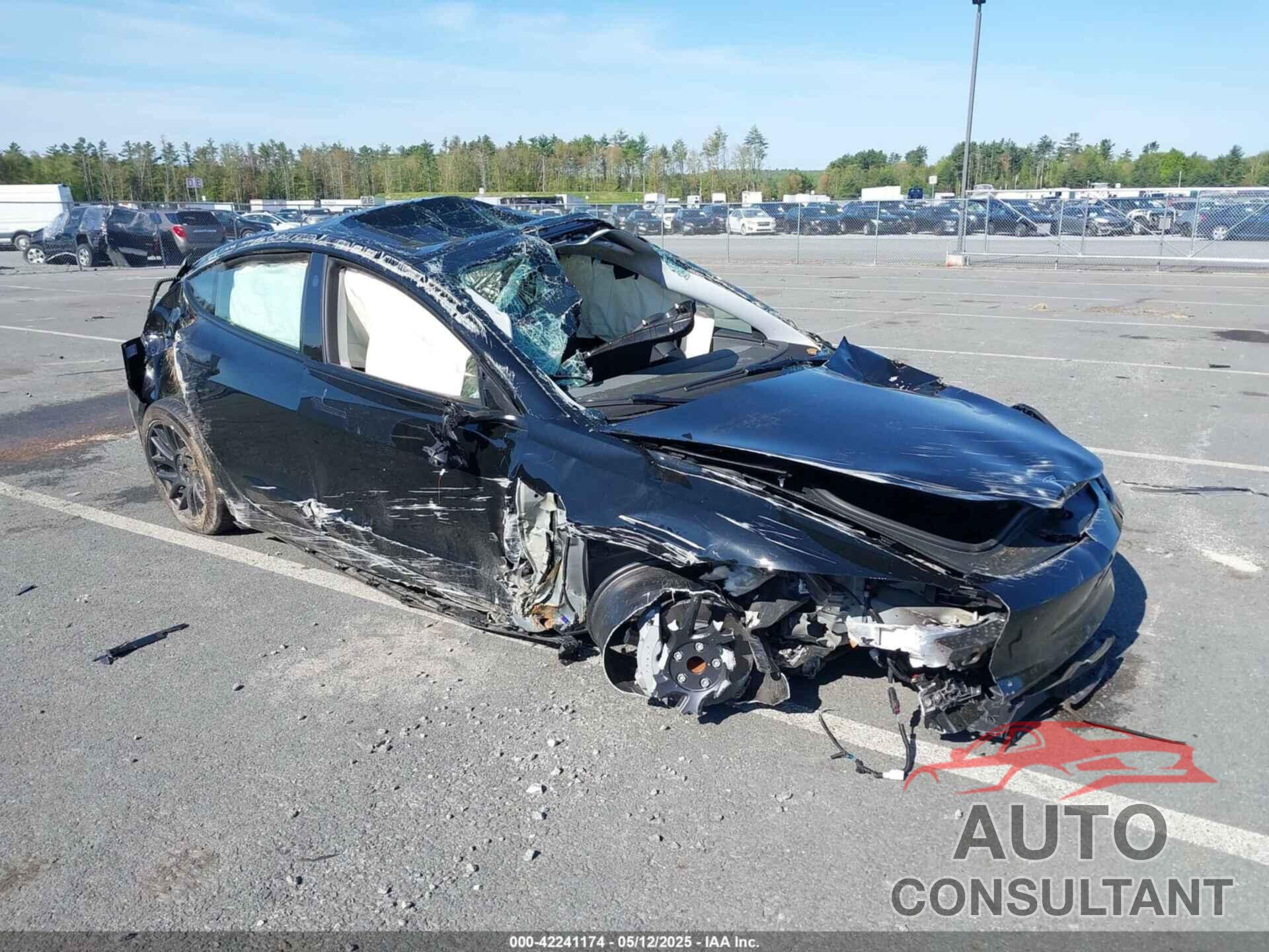 TESLA MODEL 3 2025 - 5YJ3E1EAXSF927128