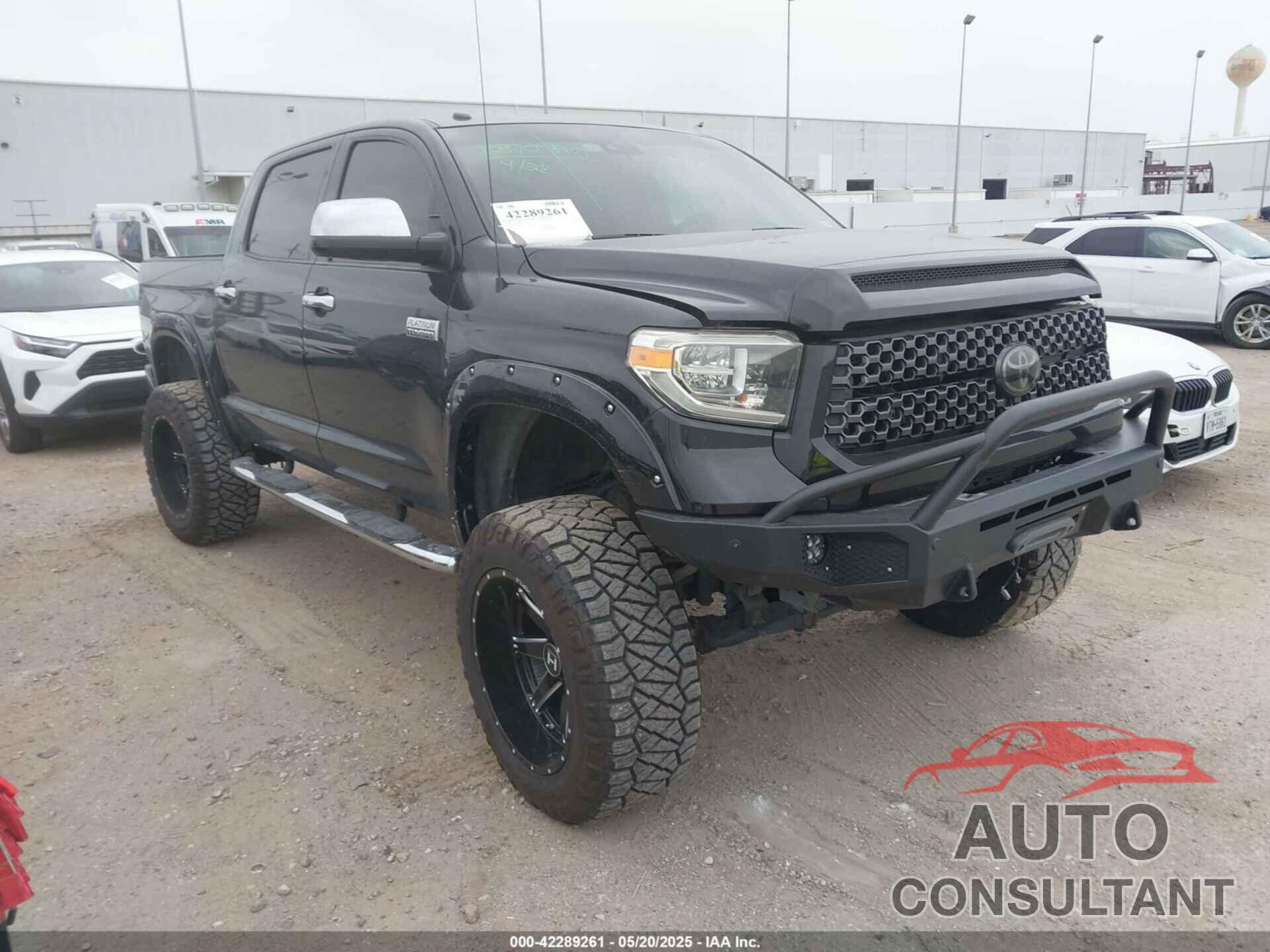TOYOTA TUNDRA 2018 - 5TFAW5F18JX715214
