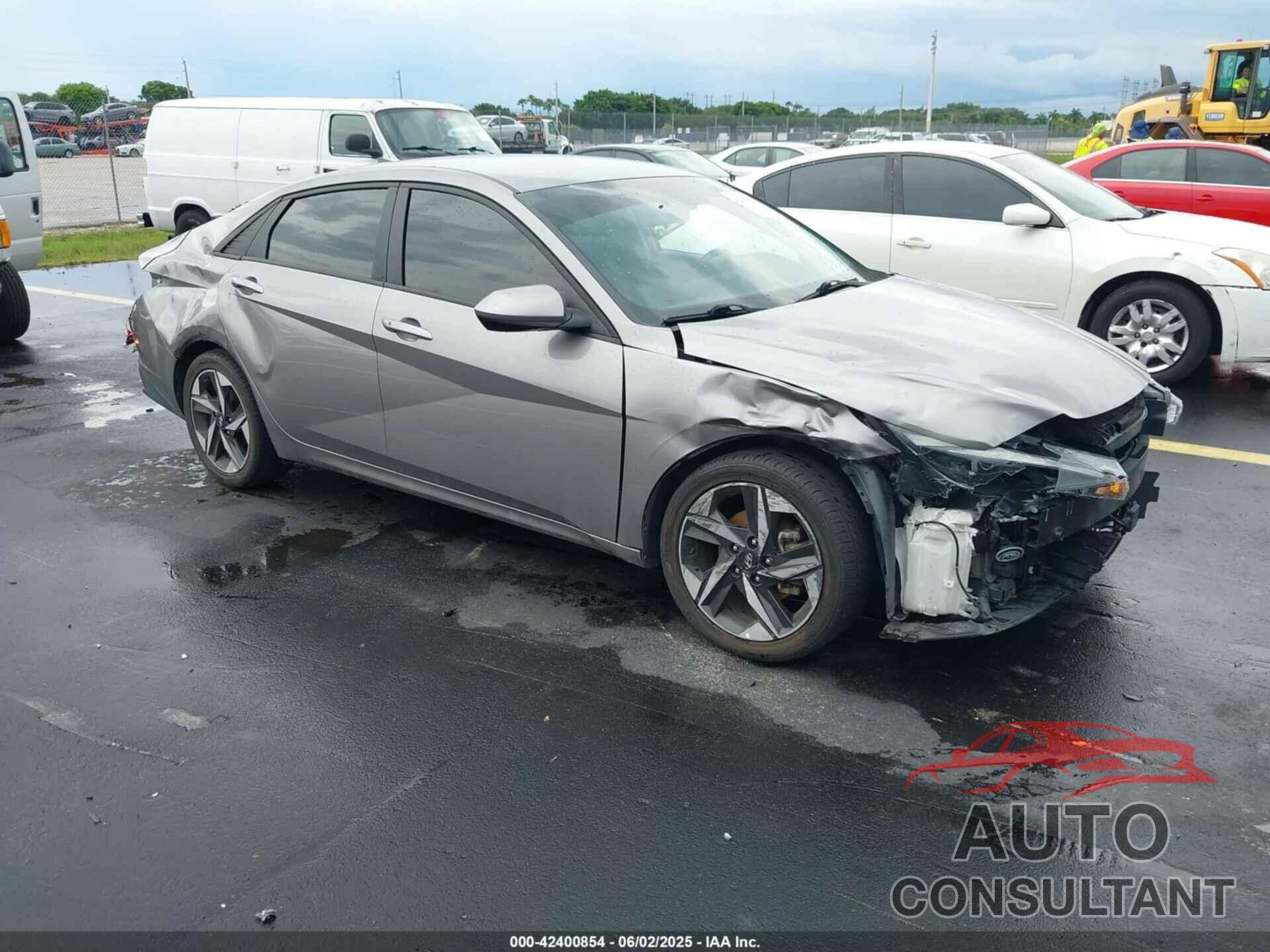 HYUNDAI ELANTRA 2023 - KMHLS4AG6PU428910