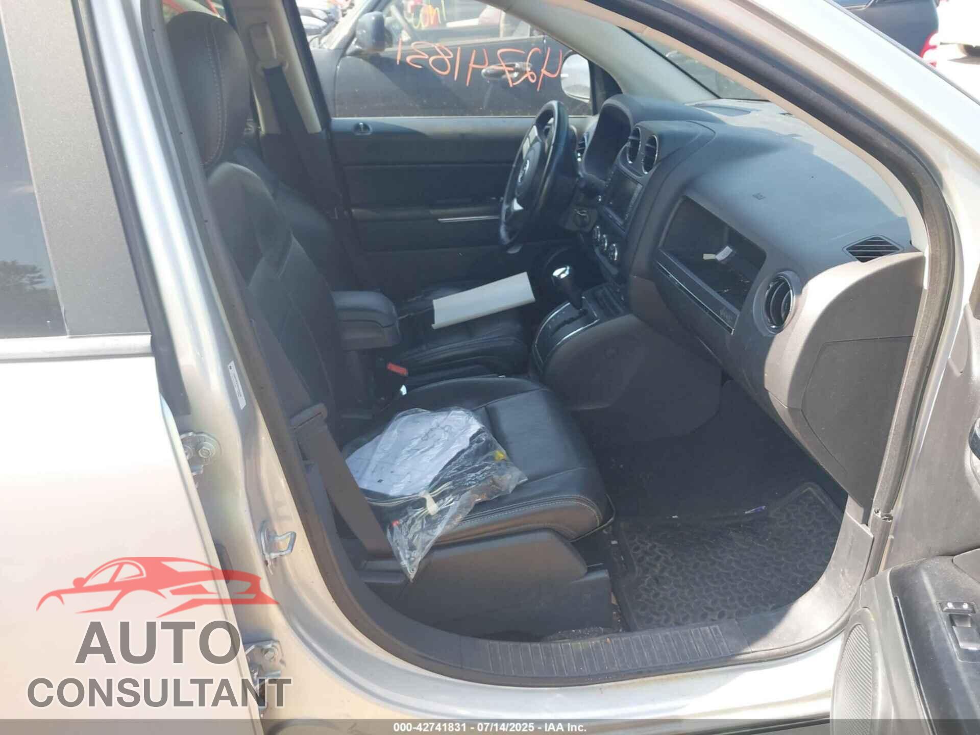 JEEP COMPASS 2011 - 1J4NF5FB2BD263946