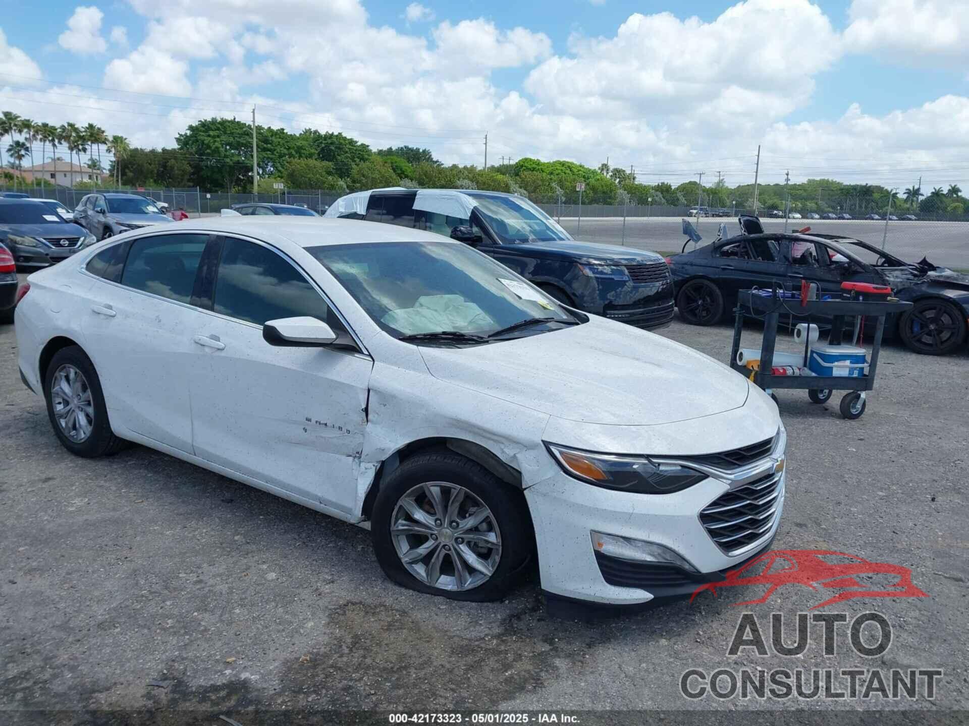 CHEVROLET MALIBU 2022 - 1G1ZD5ST8NF169812