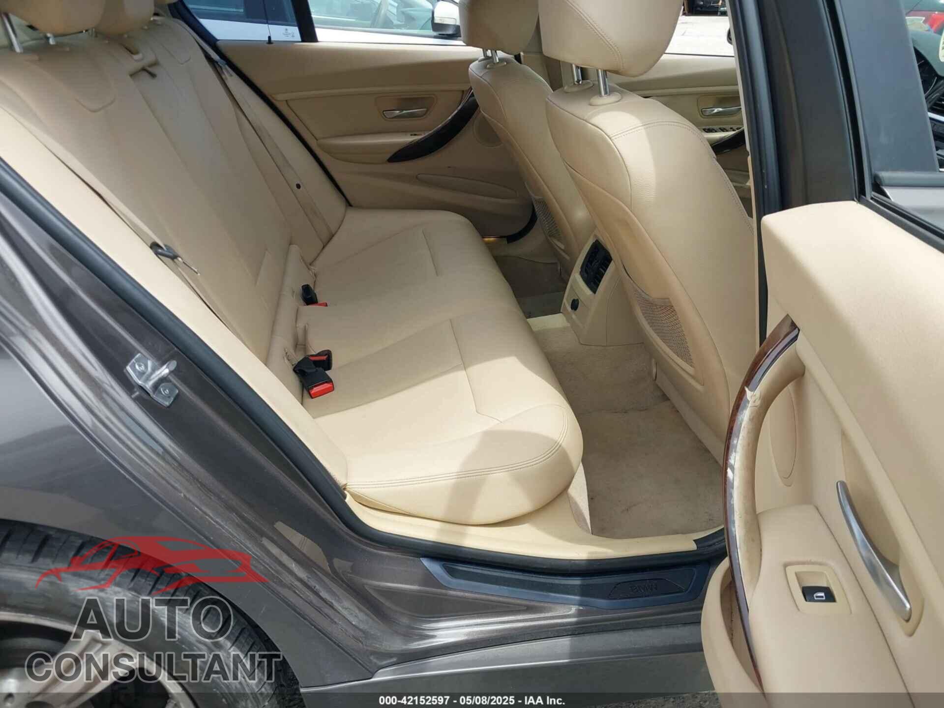 BMW 3 SERIES 2013 - WBA3B3C58DF537652