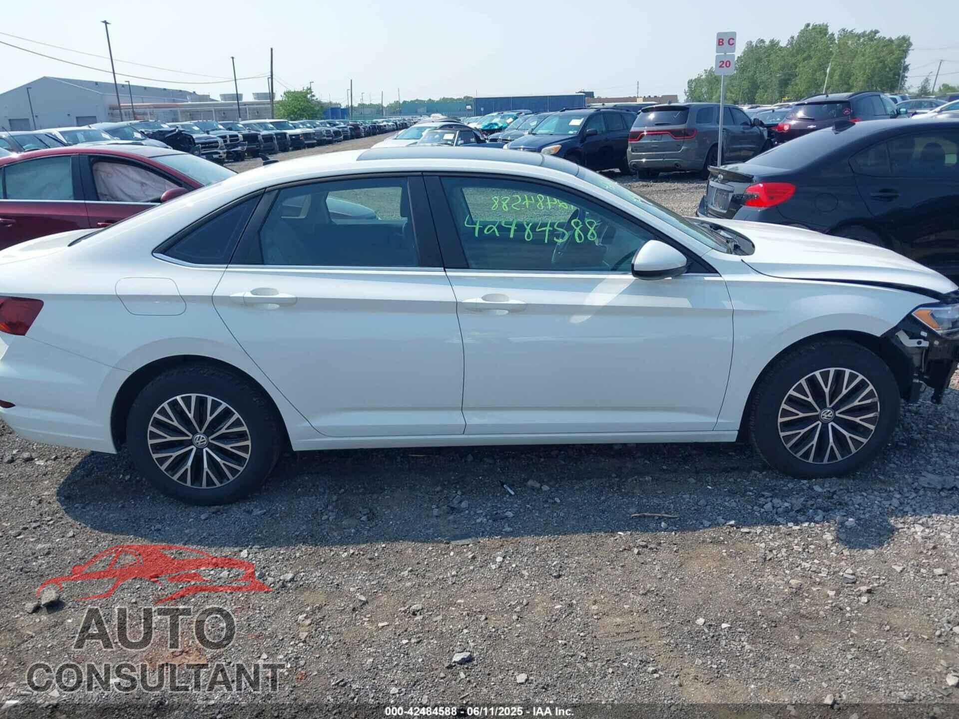 VOLKSWAGEN JETTA 2019 - 3VWC57BU2KM182045