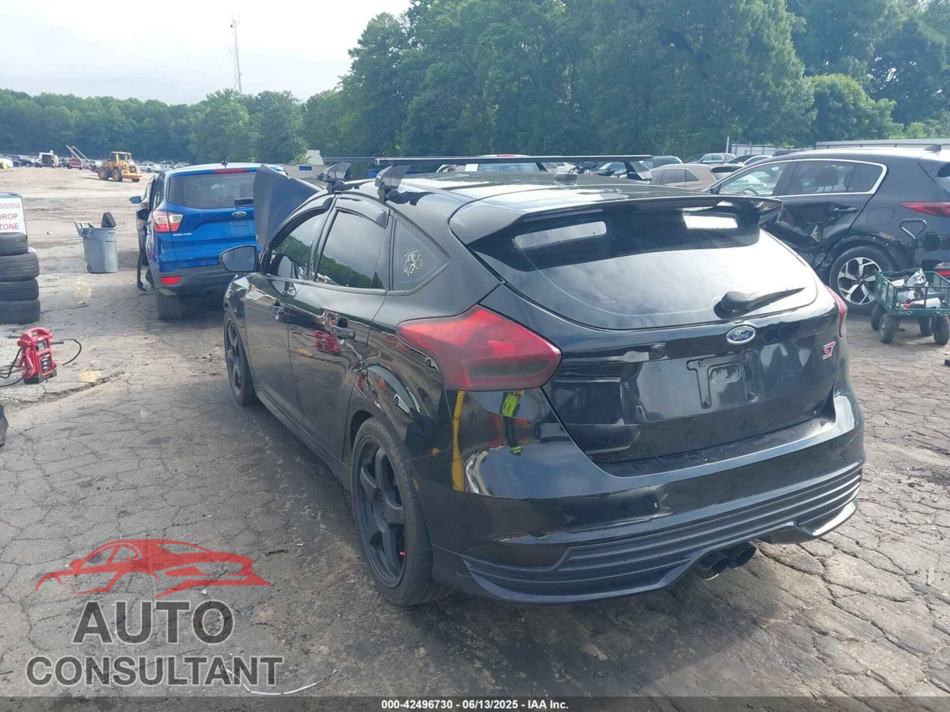 FORD FOCUS ST 2017 - 1FADP3L90HL309654