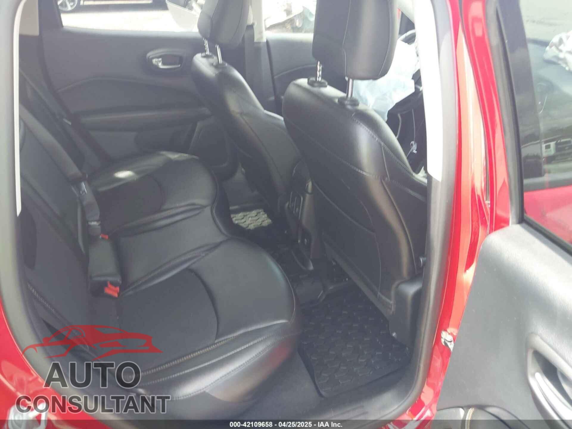 JEEP COMPASS 2020 - 3C4NJDBB1LT135570